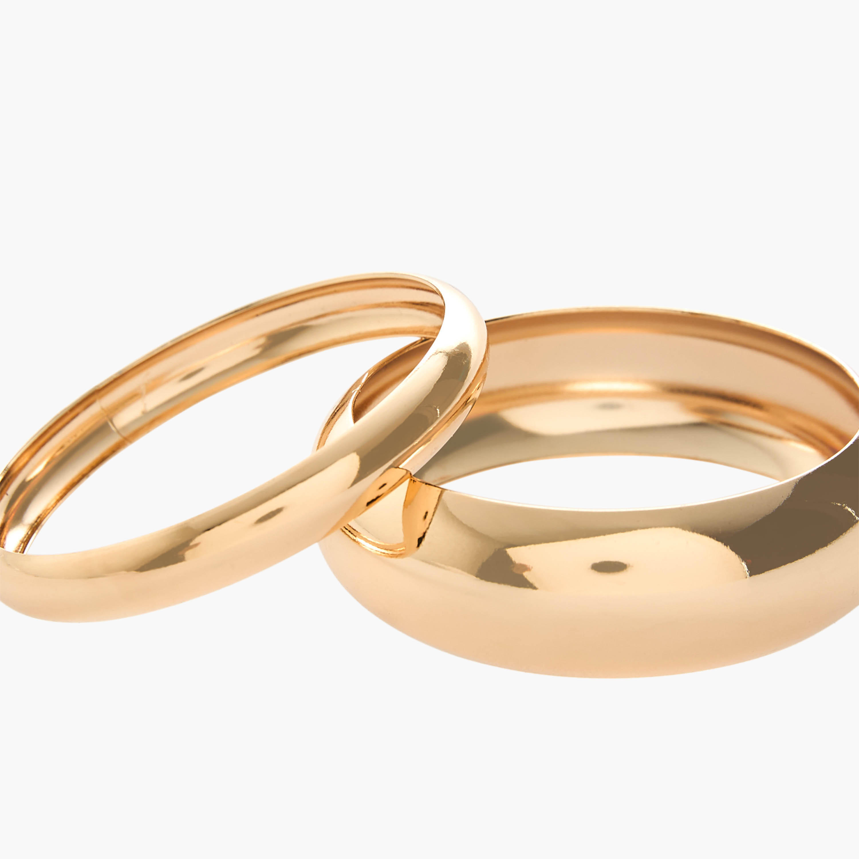 طقم أساورعريضة بلون ذهبي من قطعتين-women-watchesandjewellery-jewellery-banglesandbracelets-image-1