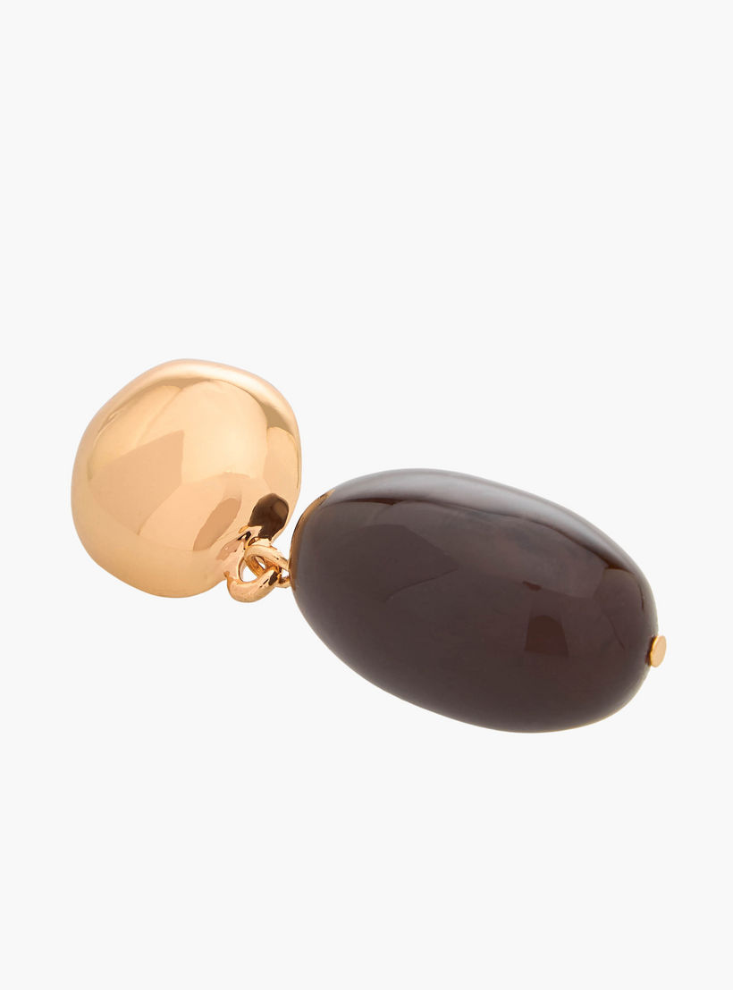حلقان متدلية بتفاصيل من الراتنج وتشطيب ذهبي مع مكبس إغلاق خلفي-women-watchesandjewellery-jewellery-earrings-image-3