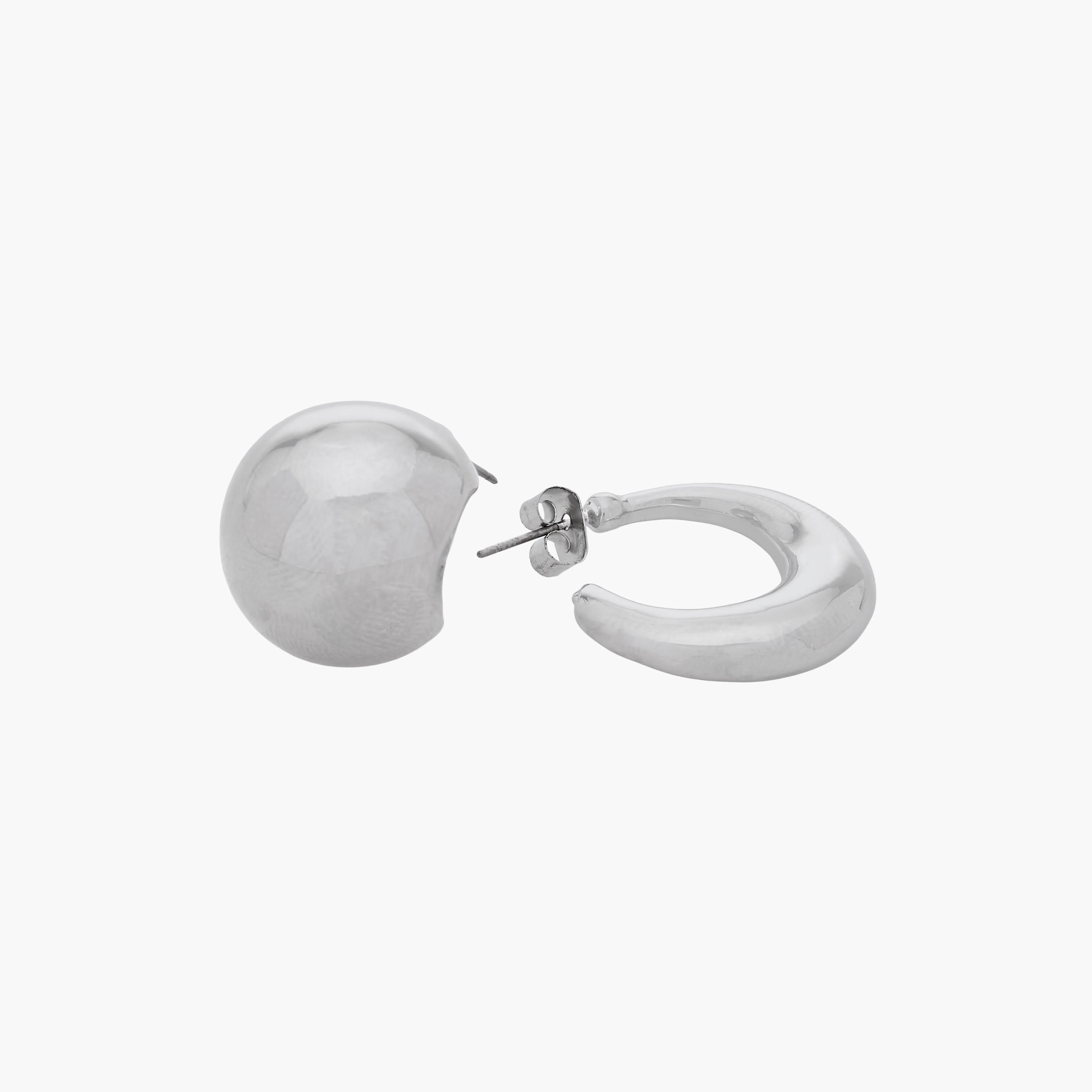 طقم حلقان متنوعة بتشطيب فضي ومكبس إغلاق - عبوة زوجين-women-watchesandjewellery-jewellery-earrings-image-4