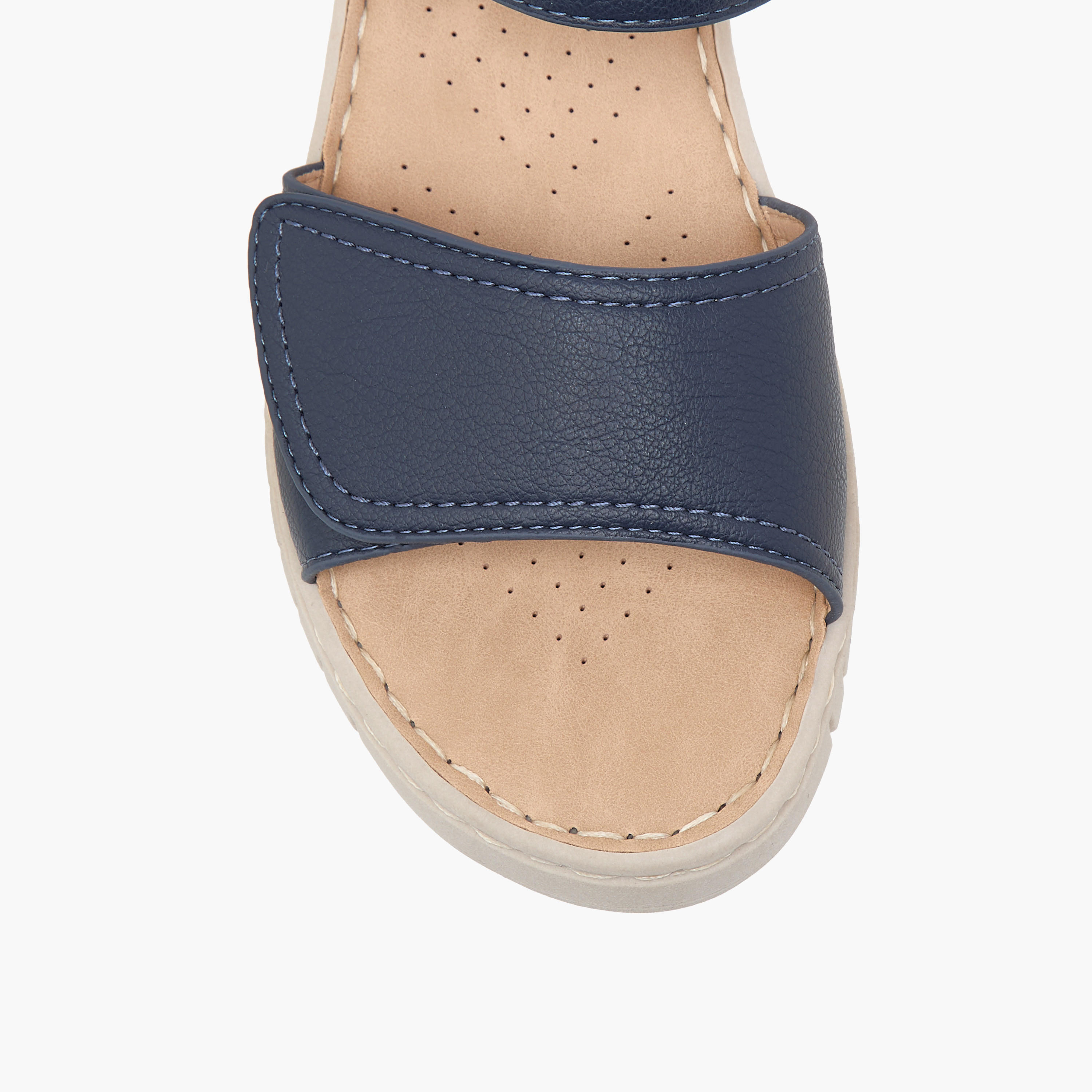 صندل مريح بشريط إغلاق لاصق وتفاصيل غرز من لو كونفورت-women-shoes-sandals-heeled-image-4