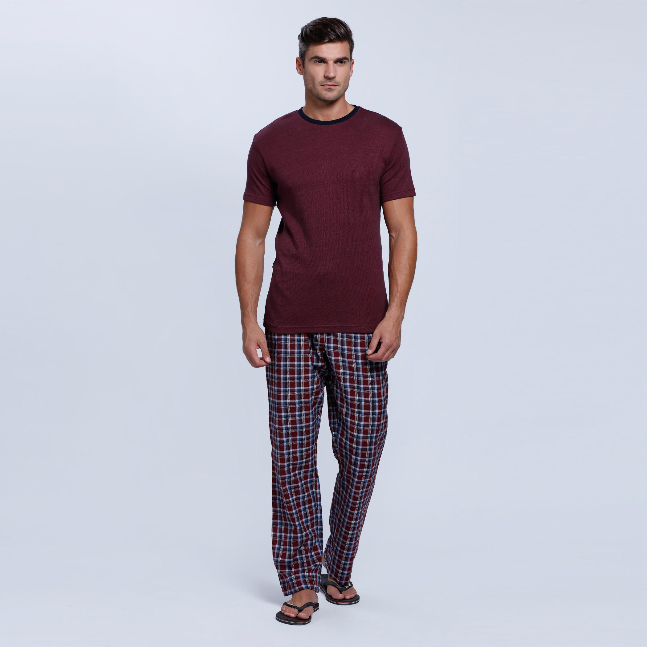 طقم بيجاما بأكمام قصيرة وطبعات-men-clothing-nightwear-sets-image-5