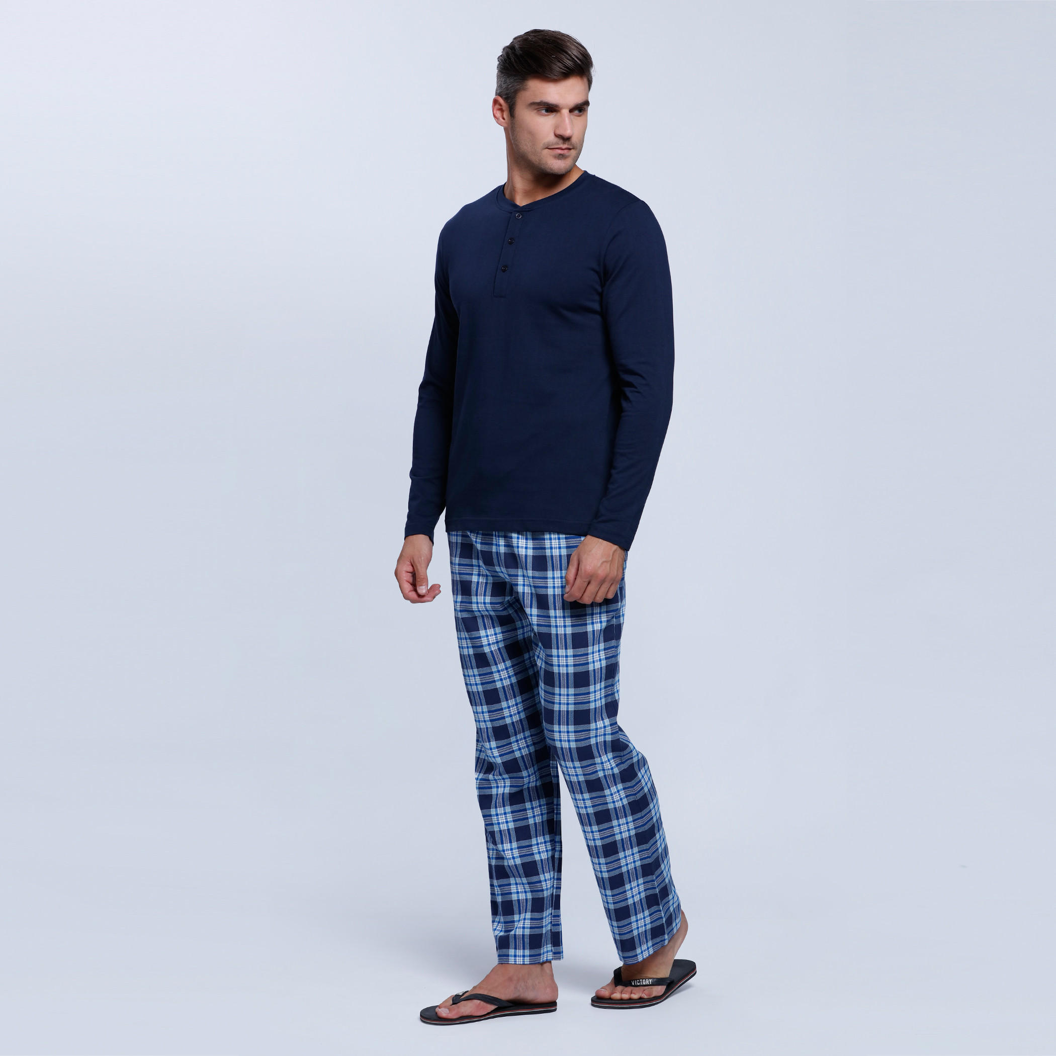 طقم بيجاما بأكمام قصيرة وطبعات-men-clothing-nightwear-sets-image-3