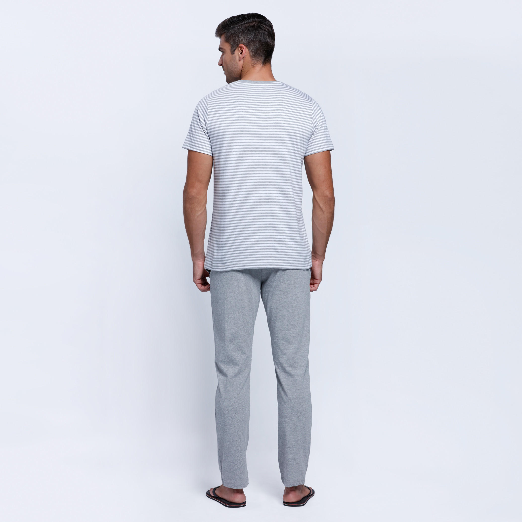طقم بيجاما بأكمام قصيرة وطبعات-men-clothing-nightwear-sets-image-2