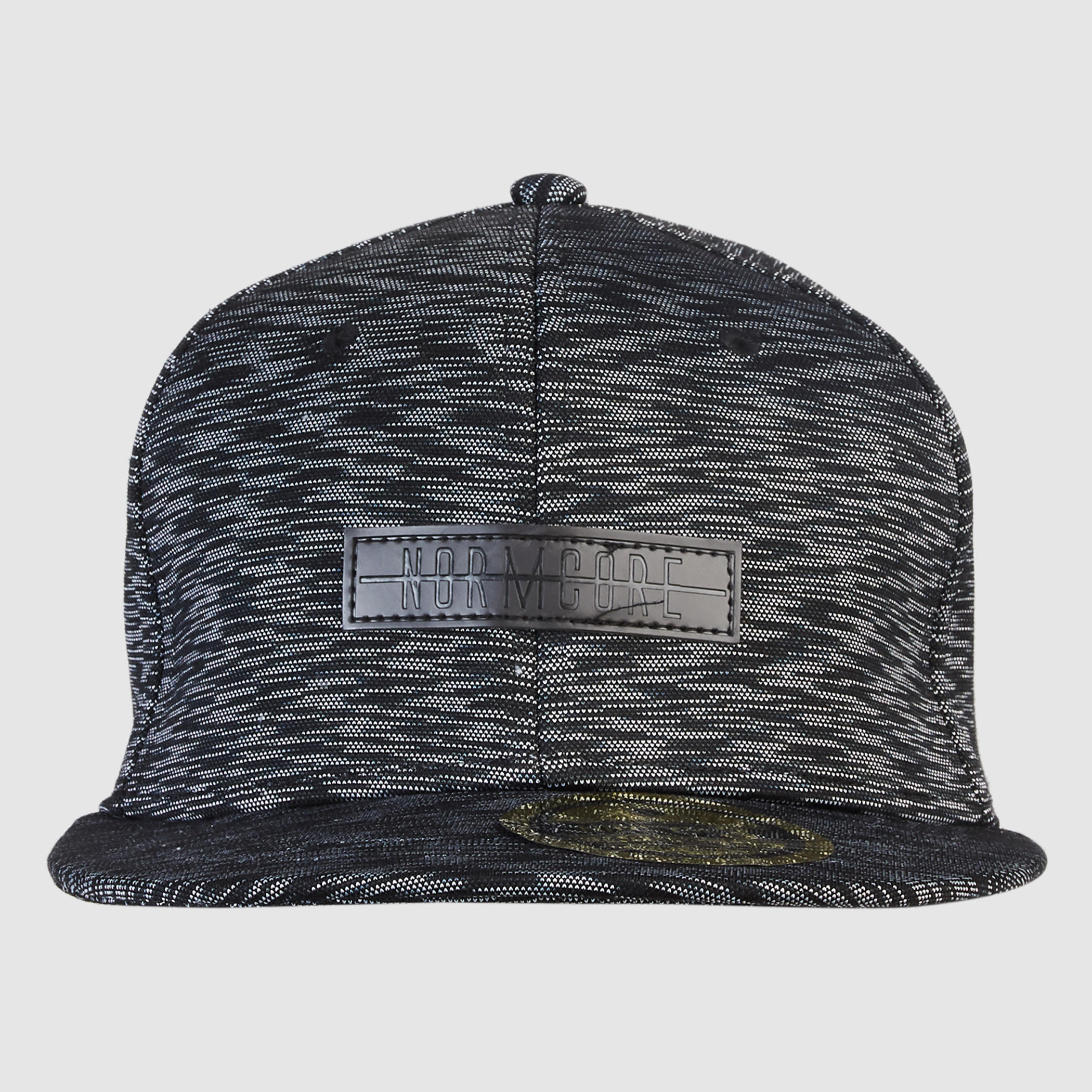 قبعة كاب بارزة الملمس بزر إغلاق-men-caps-image-3
