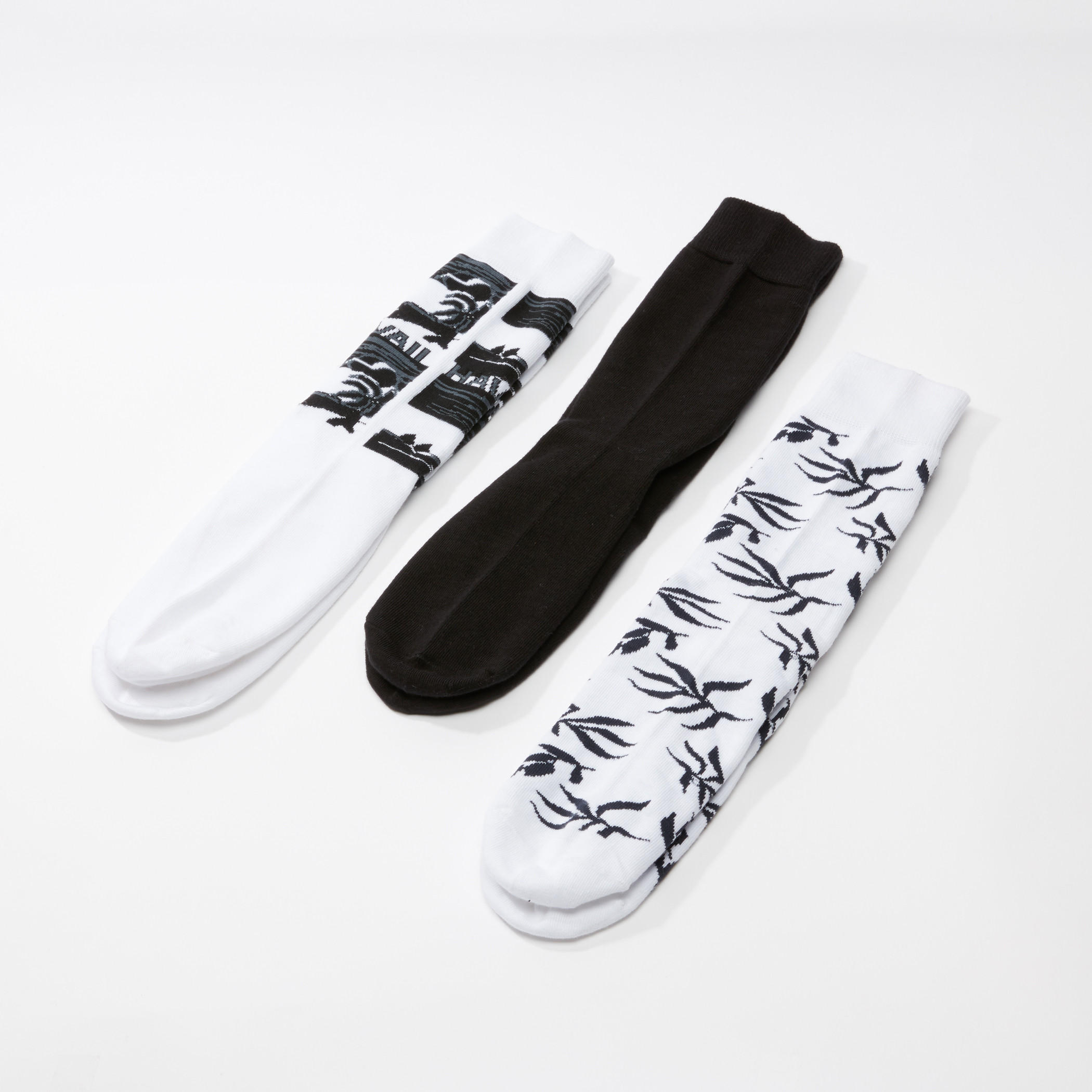 جوارب متنوعة - طقم من 3 أزواج-men-socks-image-2
