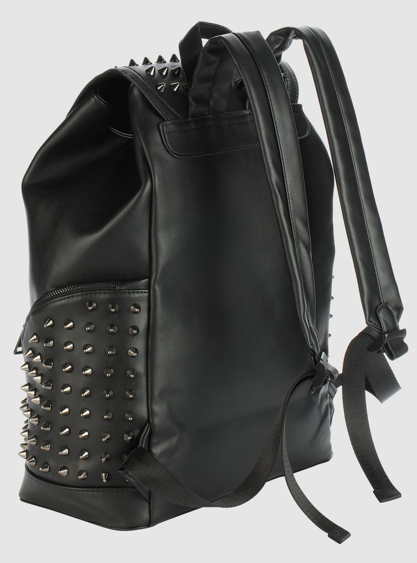حقيبة ظهر مرصّعة بطيَّة ورباط للإغلاق-men-bags-image-3