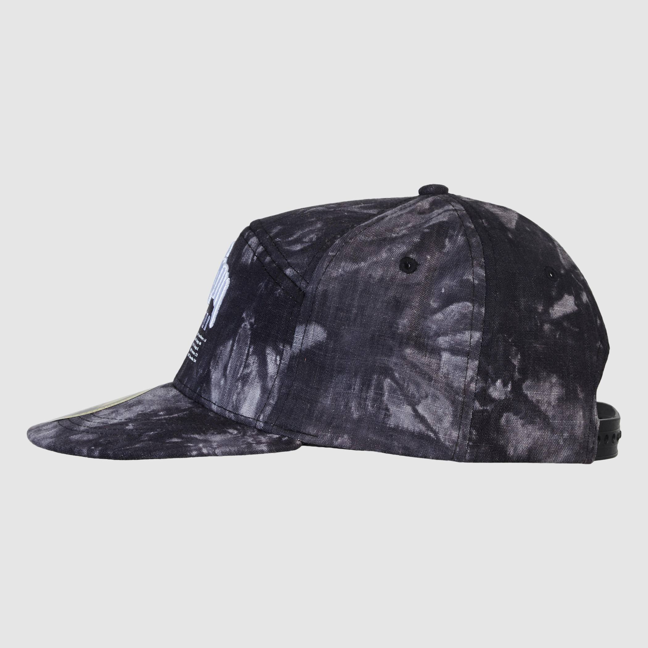 قبعة كاب مطرّزة بزر إغلاق-men-caps-image-2