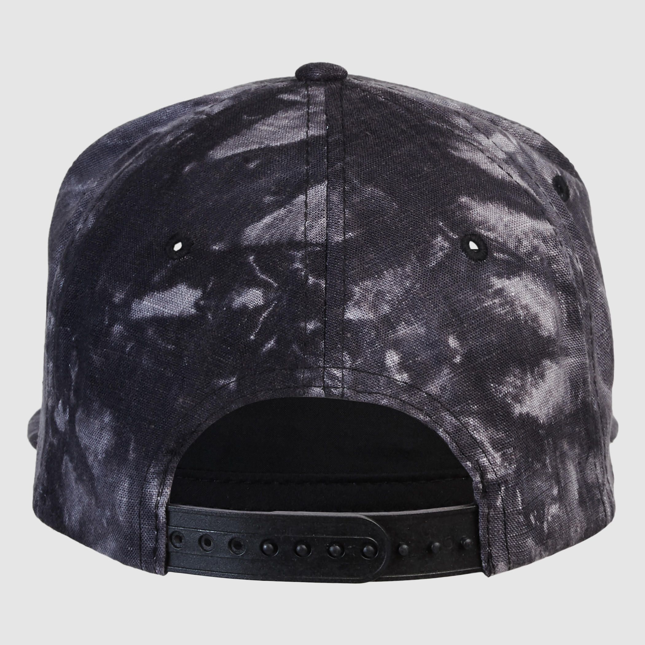 قبعة كاب مطرّزة بزر إغلاق-men-caps-image-1