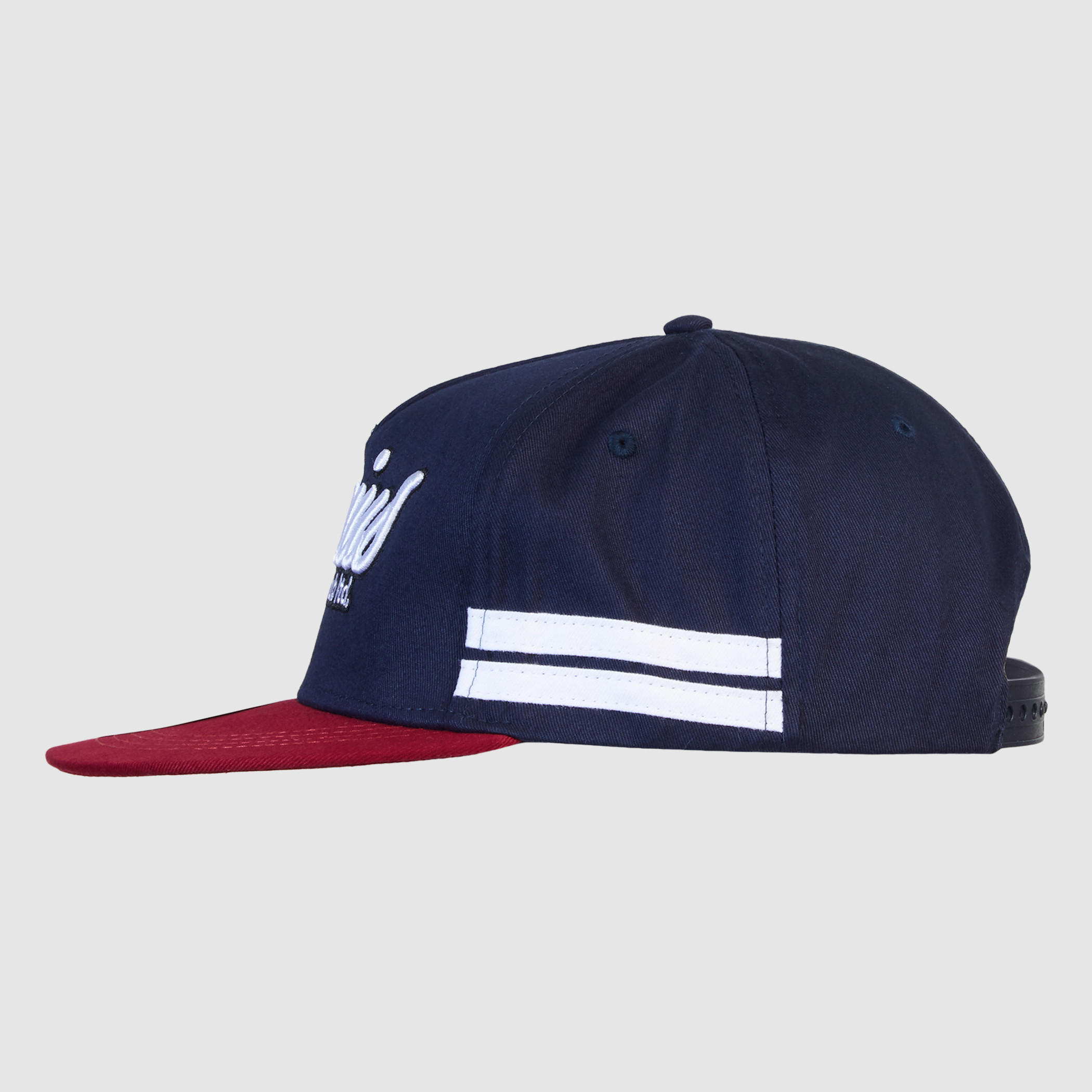 قبعة كاب مطرّزة بزر إغلاق-men-caps-image-2