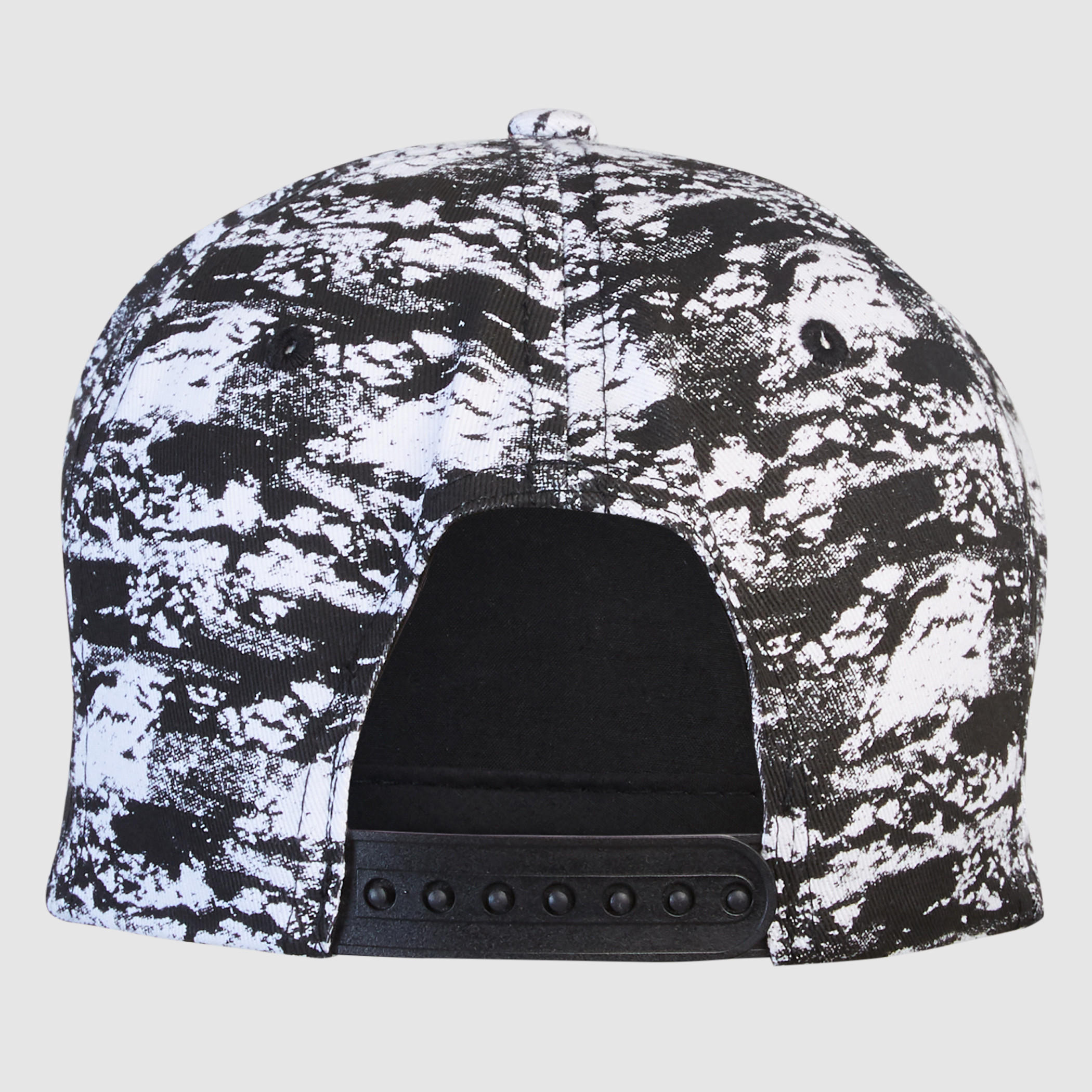 قبعة كاب بطبعات وزر إغلاق-men-caps-image-1