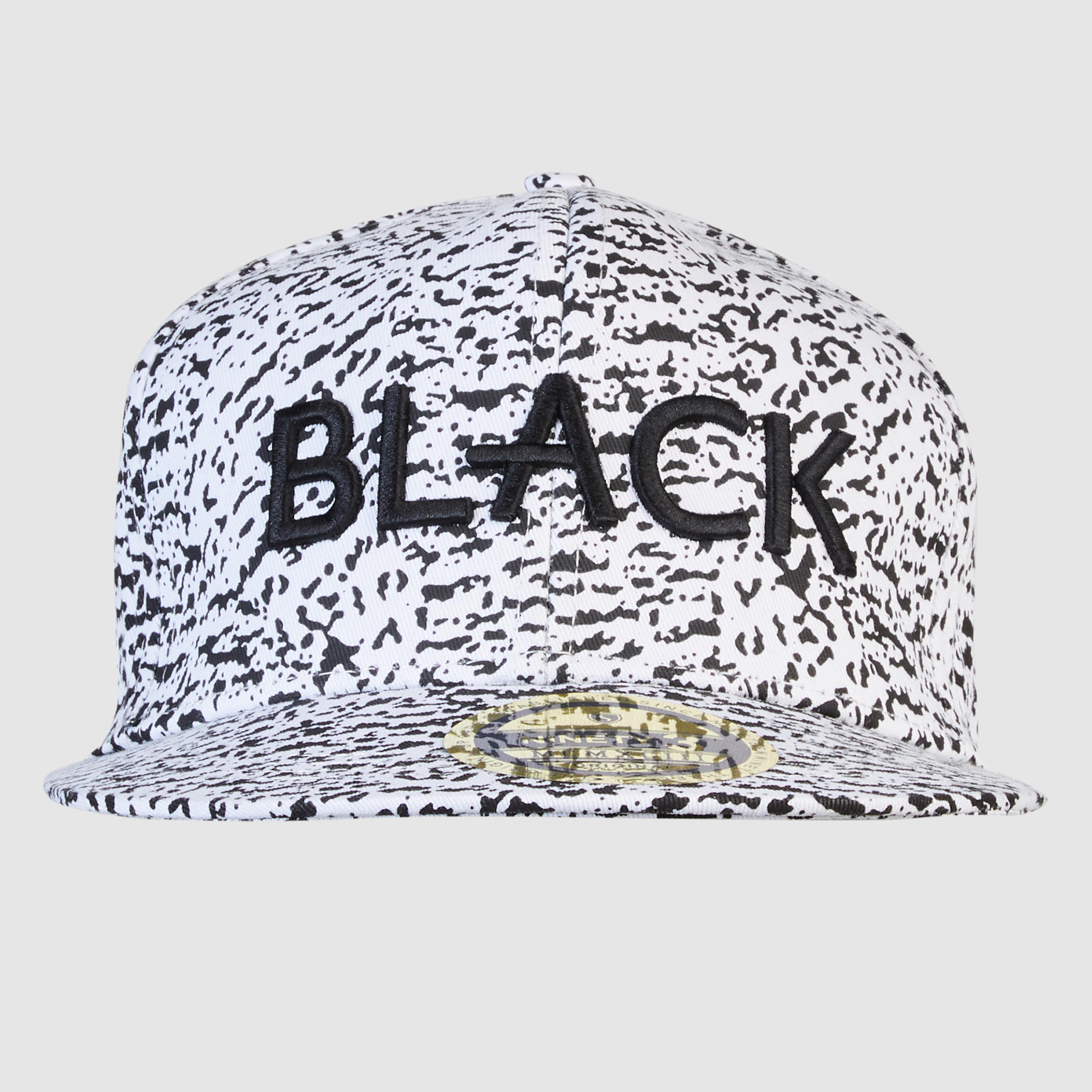 قبعة كاب بطبعات وزر إغلاق-men-caps-image-3