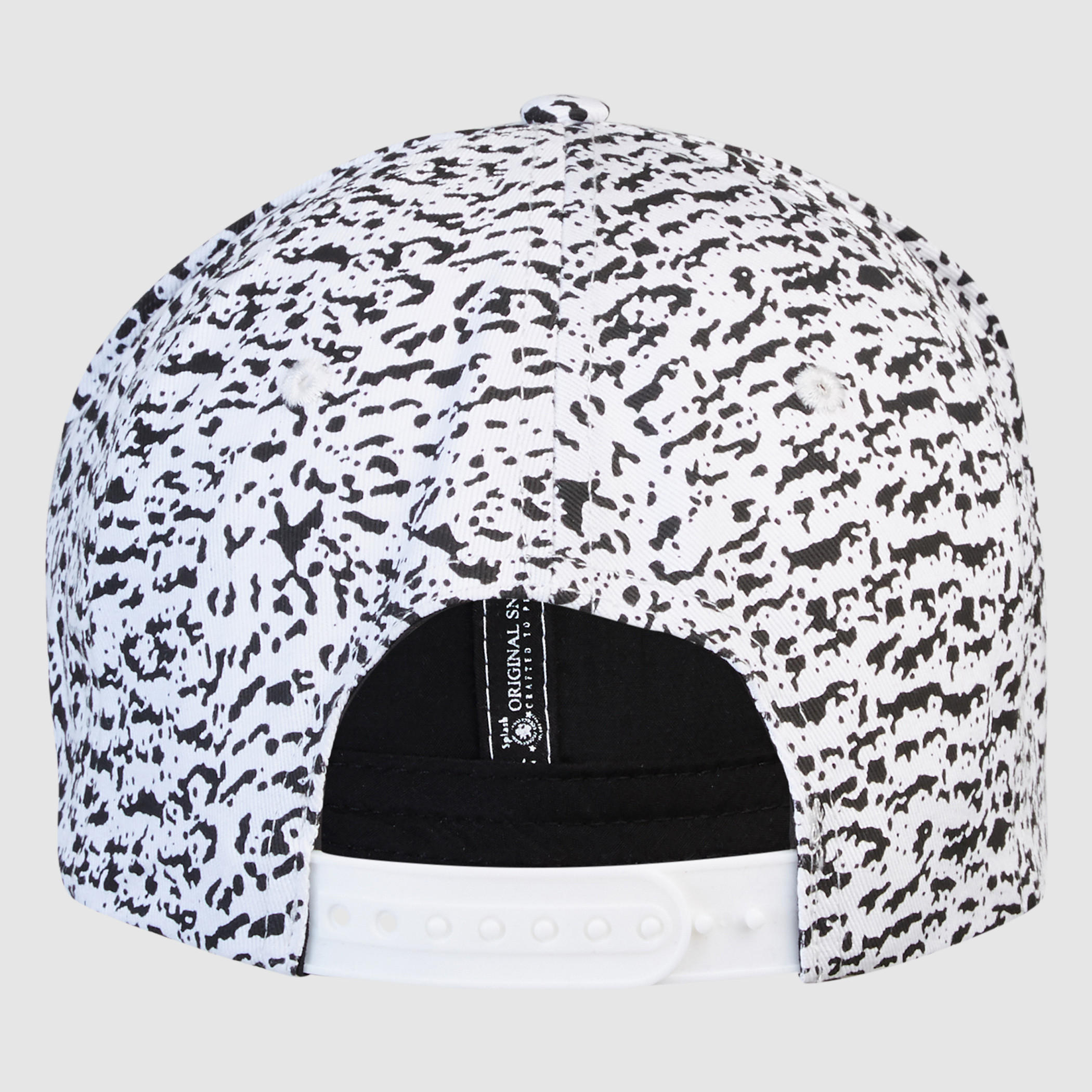 قبعة كاب بطبعات وزر إغلاق-men-caps-image-1