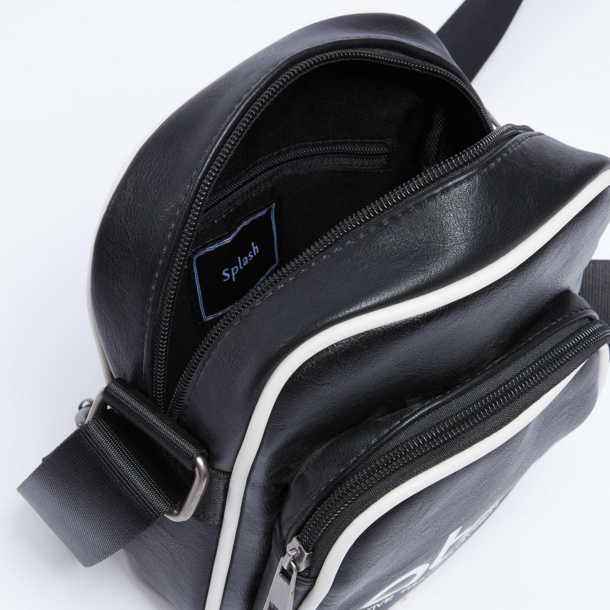 حقيبة كروس بودي بسحاب إغلاق وحمّالة قابل للتعديل وطبعات-men-bags-image-5
