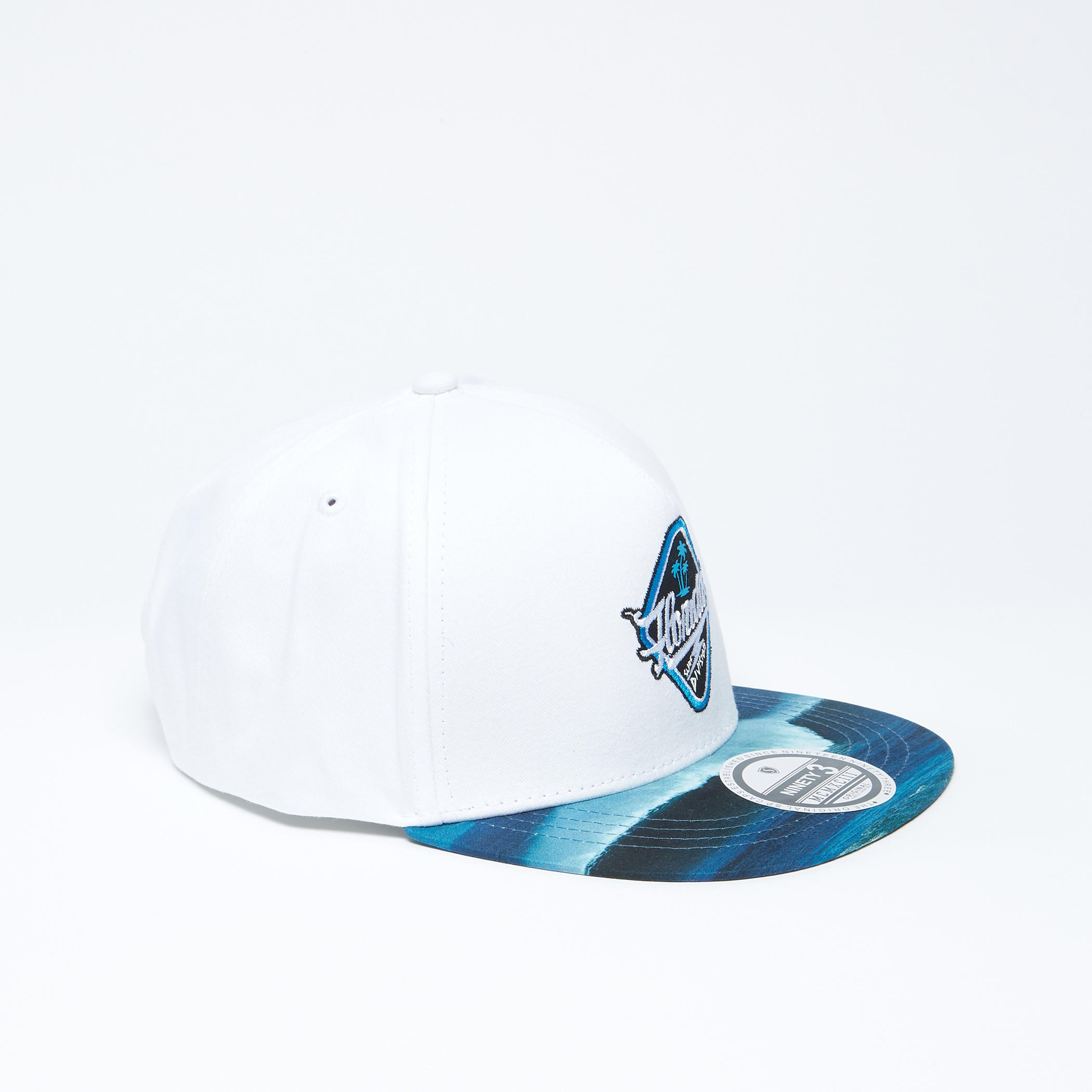 قبعة كاب مطرّزة بزر إغلاق-men-caps-image-3