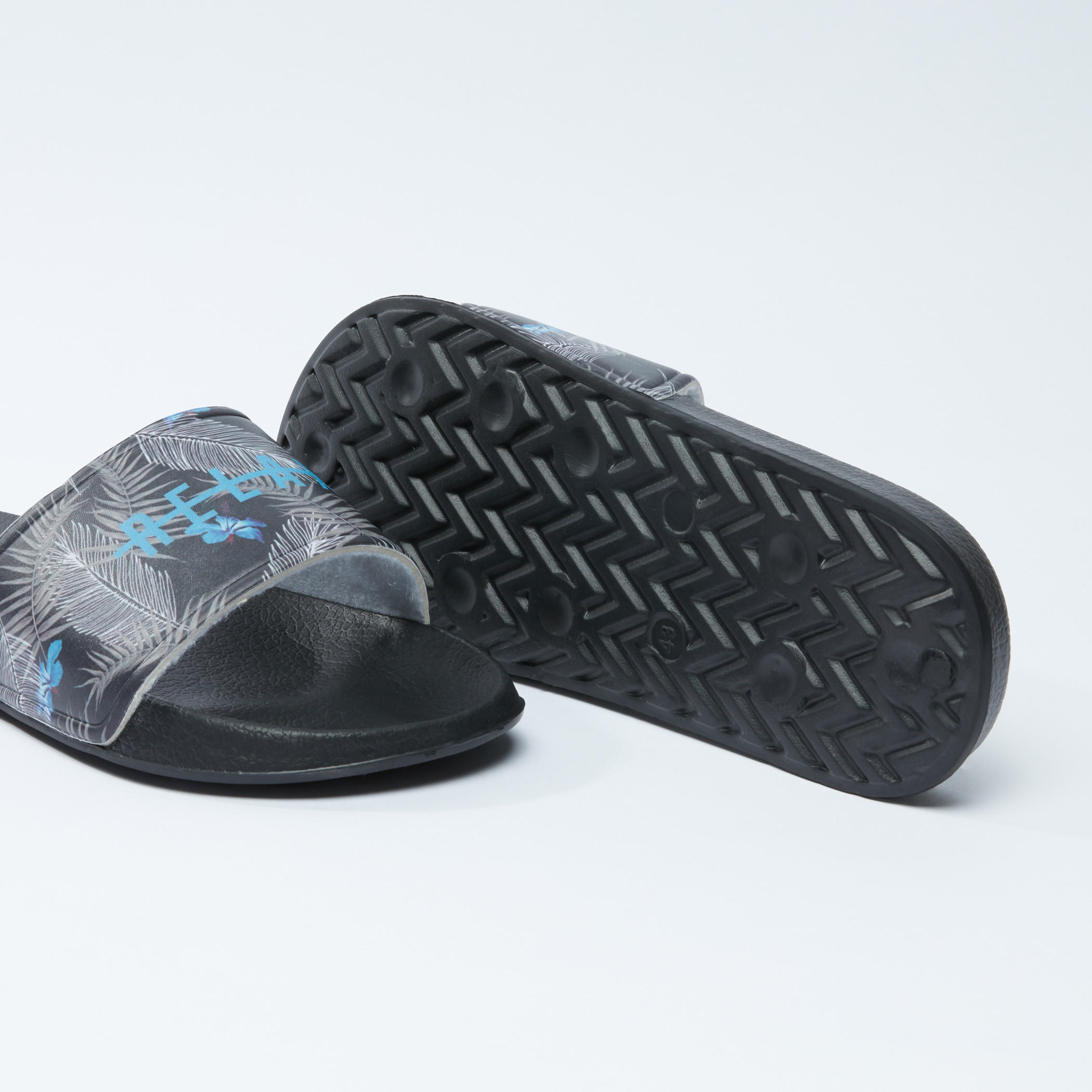 Printed Slides-men-shoes-flipflopsandslides-image-4