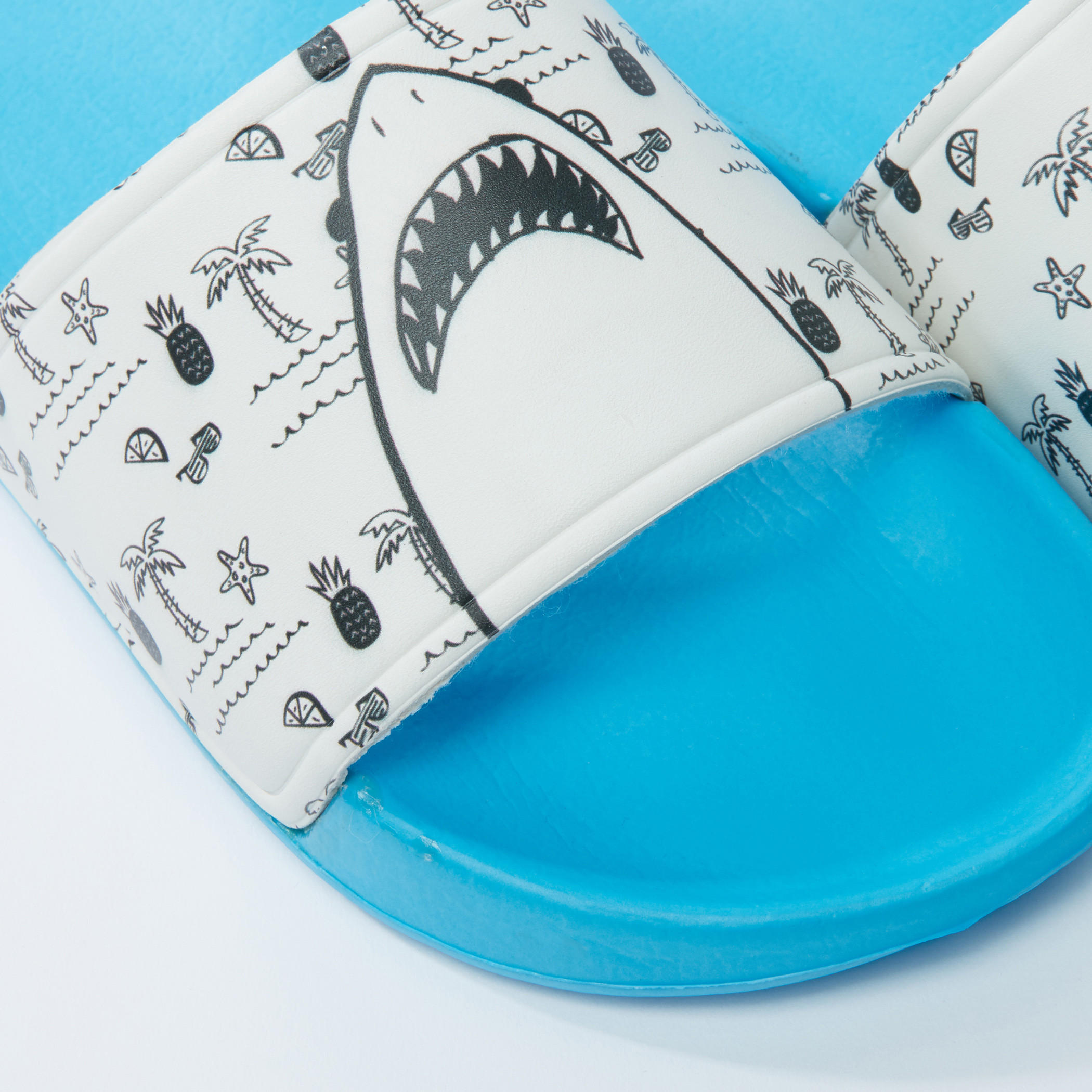 حذاء خفيف بطبعات-men-shoes-flipflopsandslides-image-2