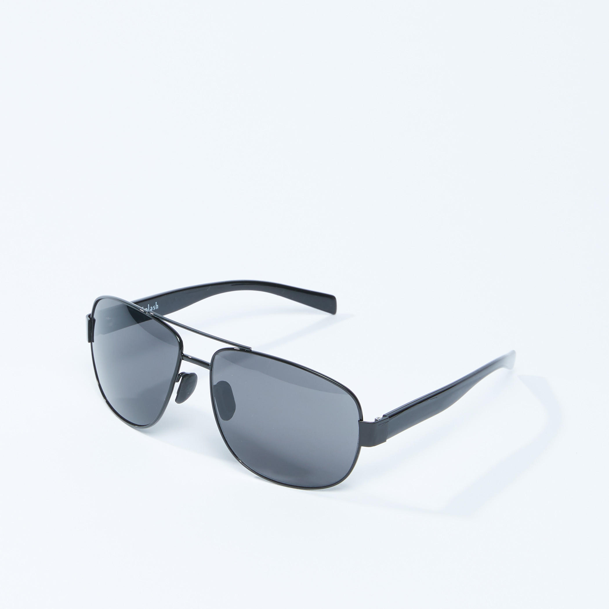 نظّارة شمسية بتفاصيل ميتاليك من أفياتور-men-sunglasses-image-4