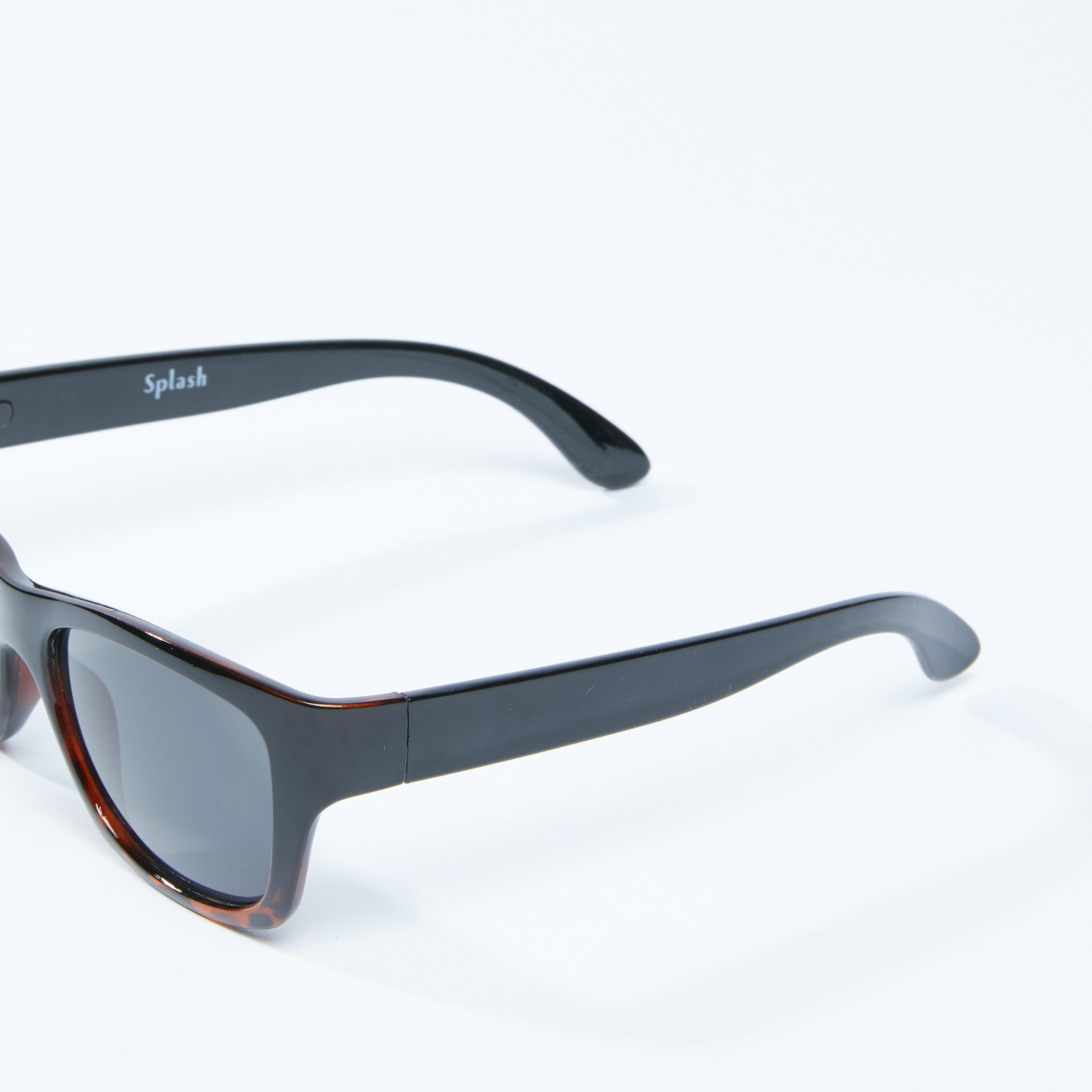 نظّارة شمسية بطبعات من وايفرير-men-sunglasses-image-3