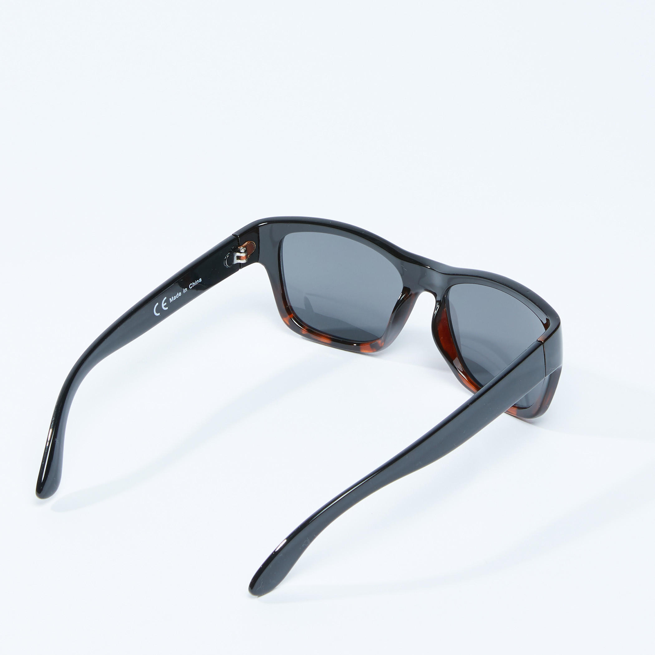 نظّارة شمسية بطبعات من وايفرير-men-sunglasses-image-1