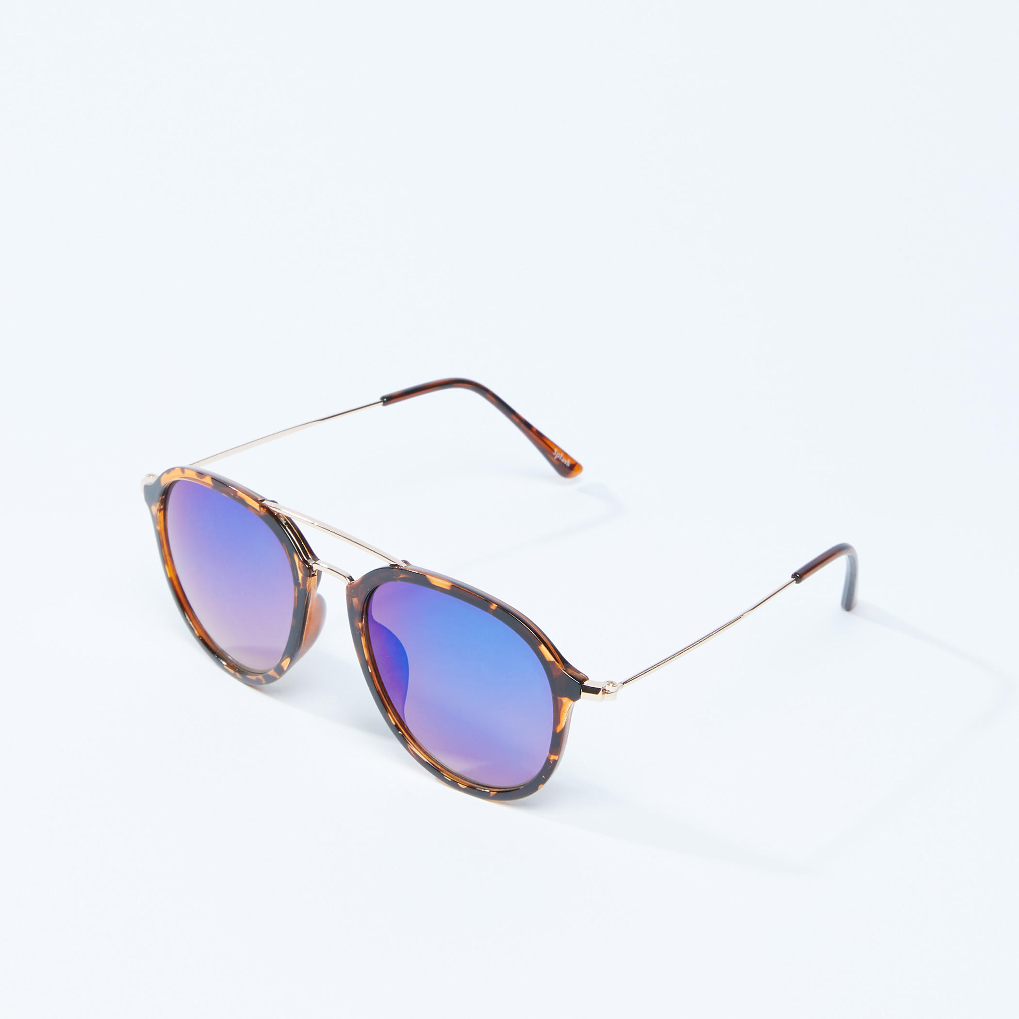 نظّارة شمسية بتصميم بيضاوي وإطار كامل وطبعات-men-sunglasses-image-4