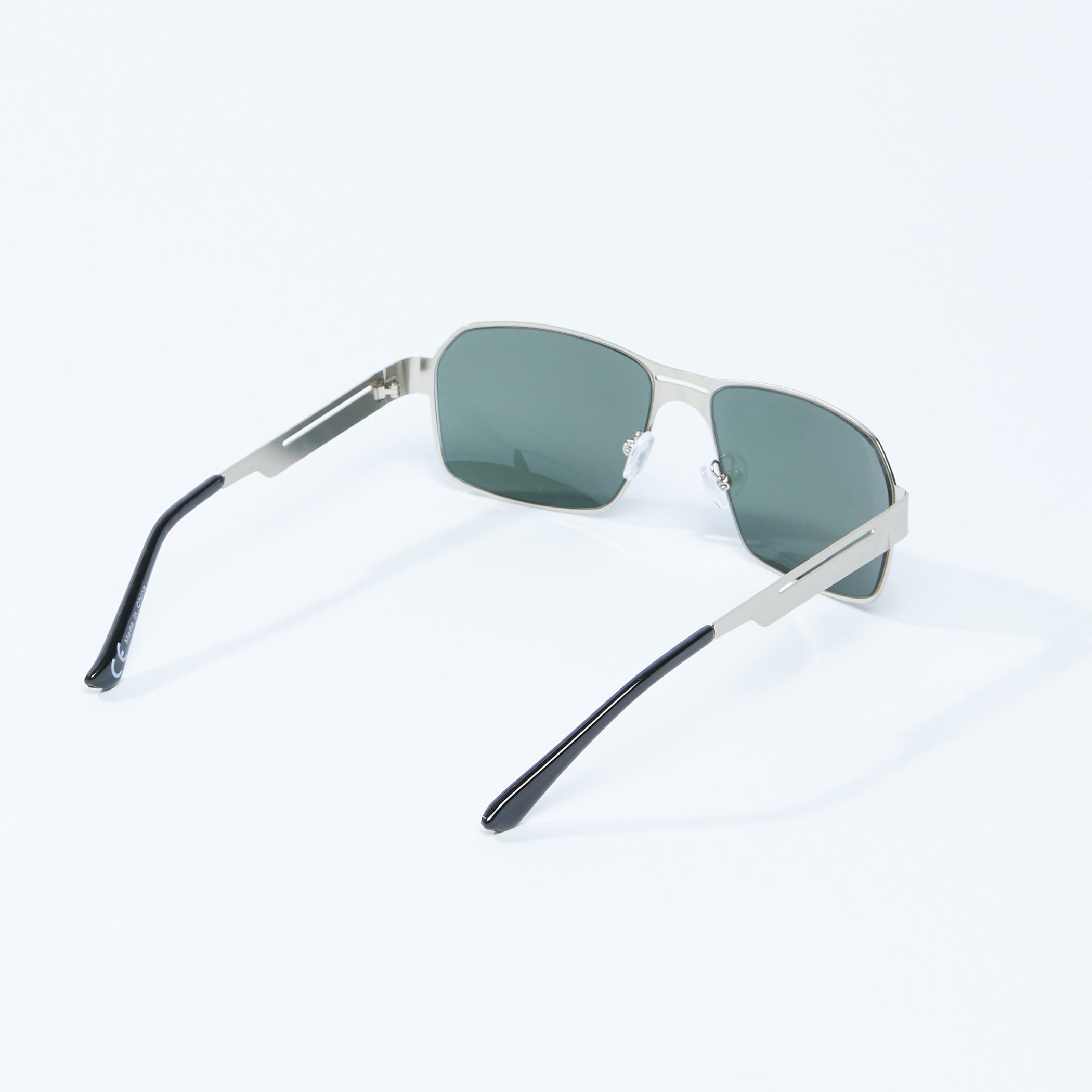 نظّارة شمسية بتصميم مستطيل وإطار ميتاليك-men-sunglasses-image-1
