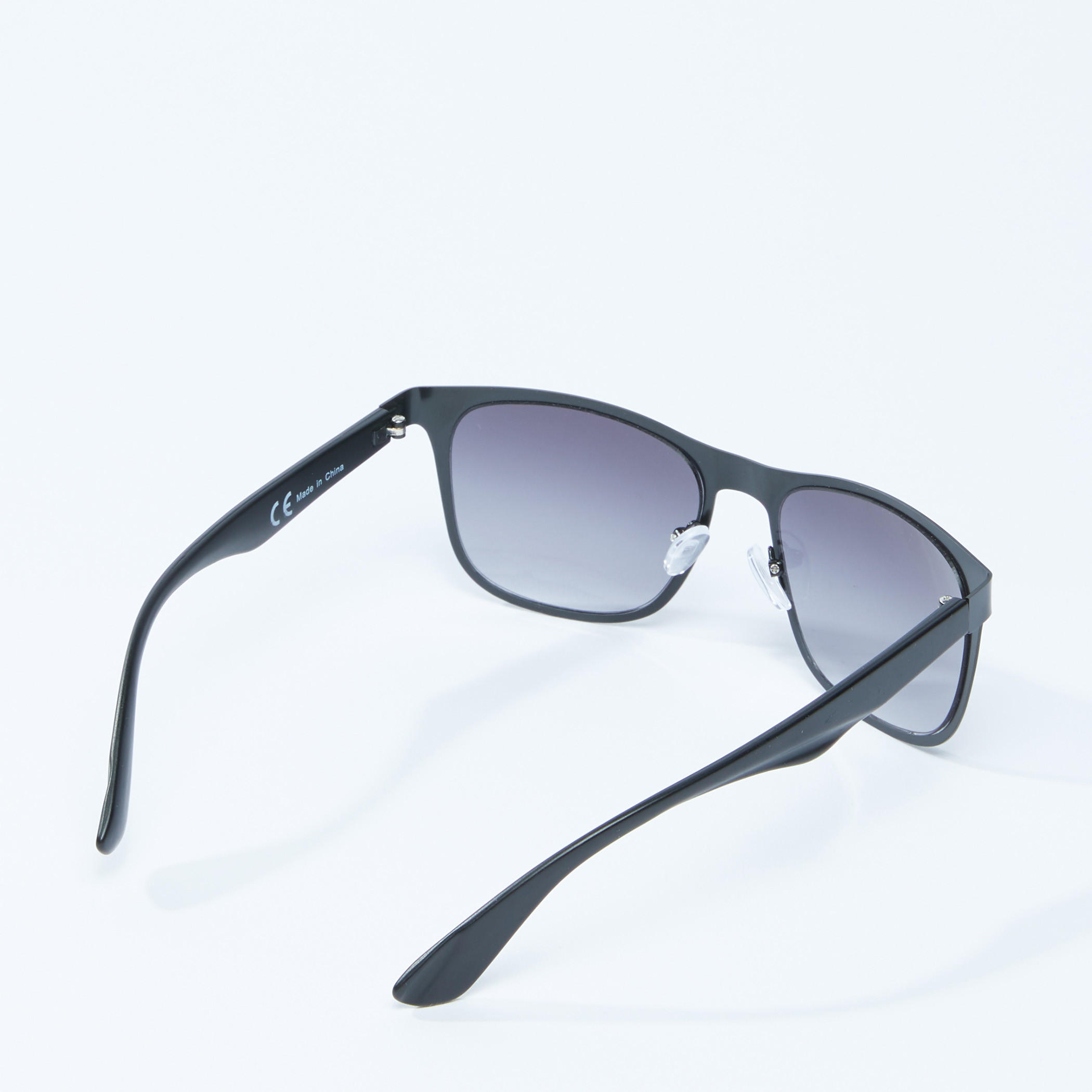 نظّارة شمسية بتصميم مستطيل وإطار كامل-men-sunglasses-image-1