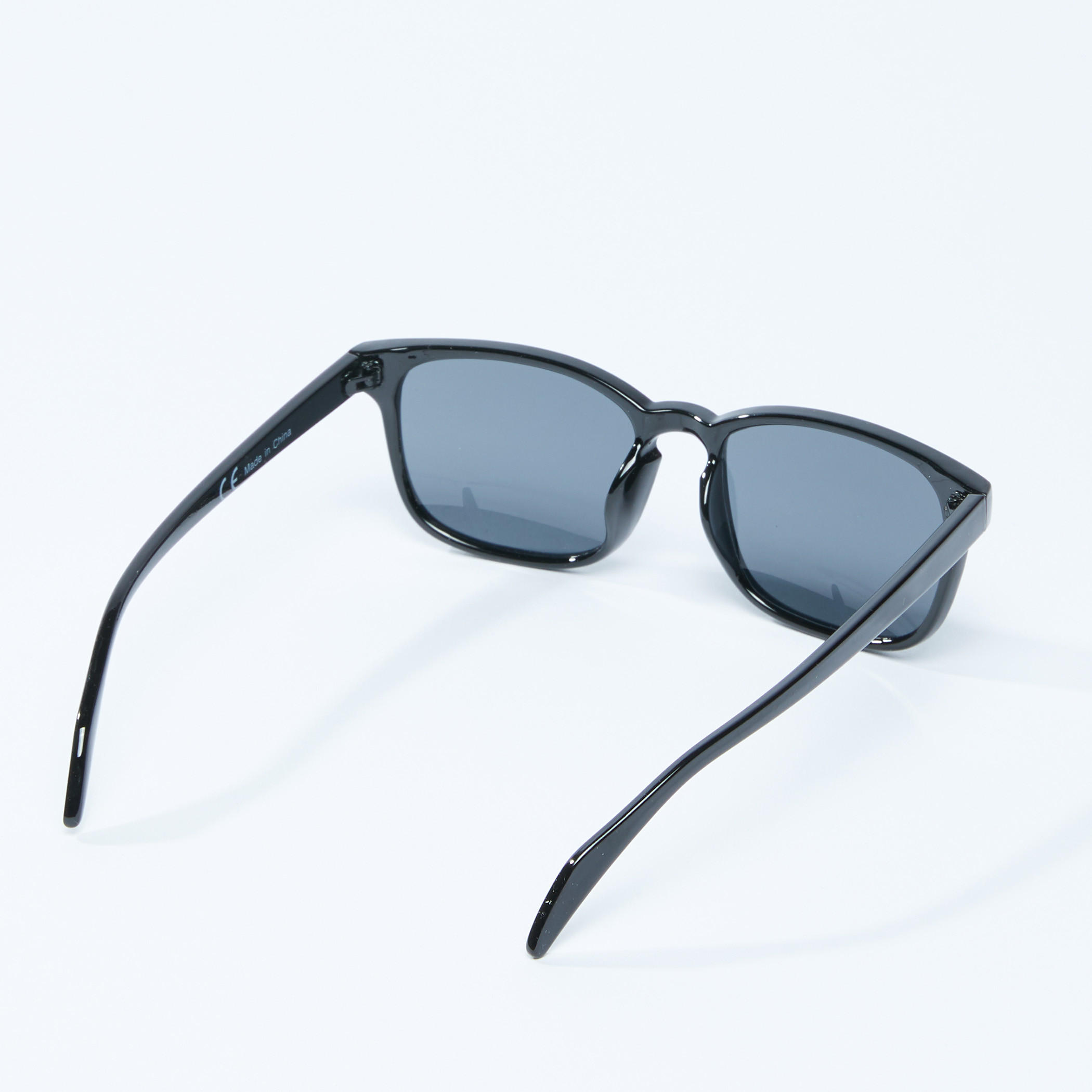 نظّارة شمسية بإطار كامل من وايفرير-men-sunglasses-image-1