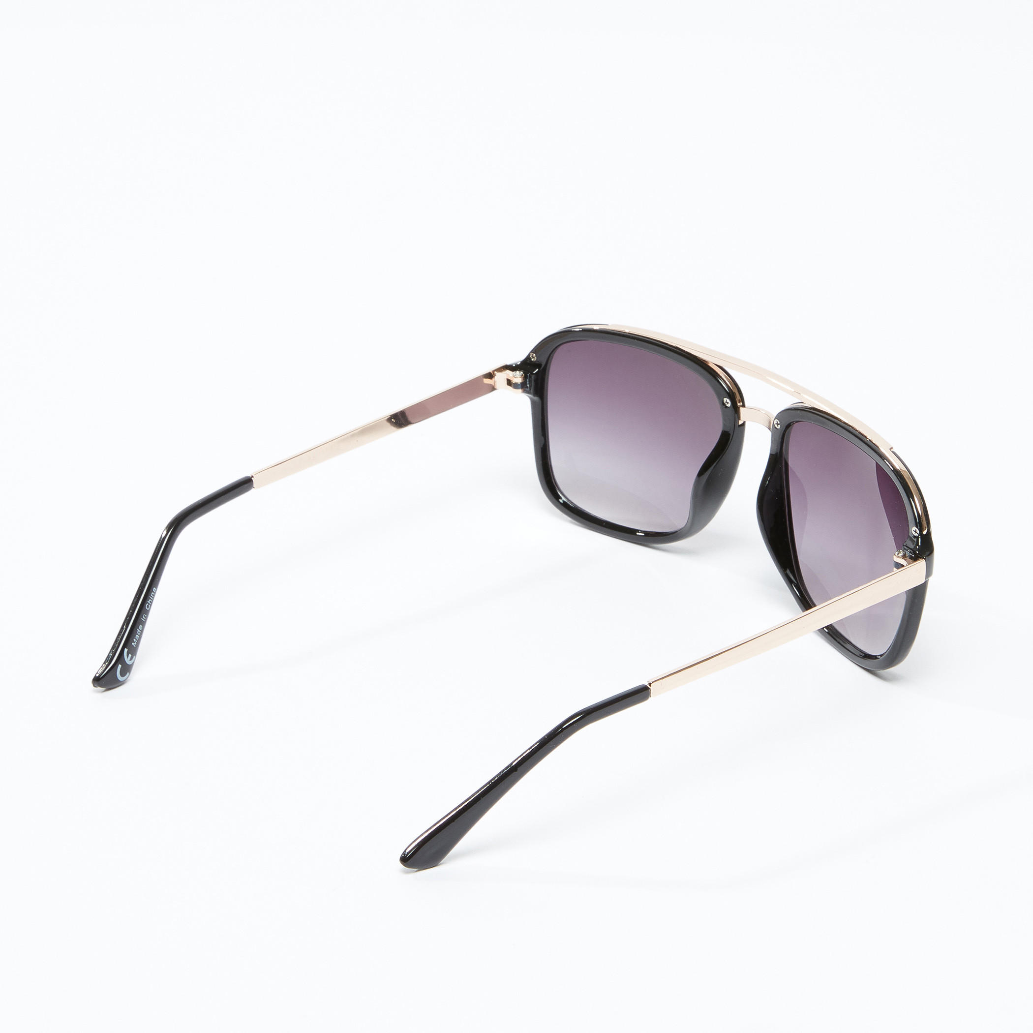 نظّارة شمسيّة مربعة بتفاصيل ميتاليك-men-sunglasses-image-2