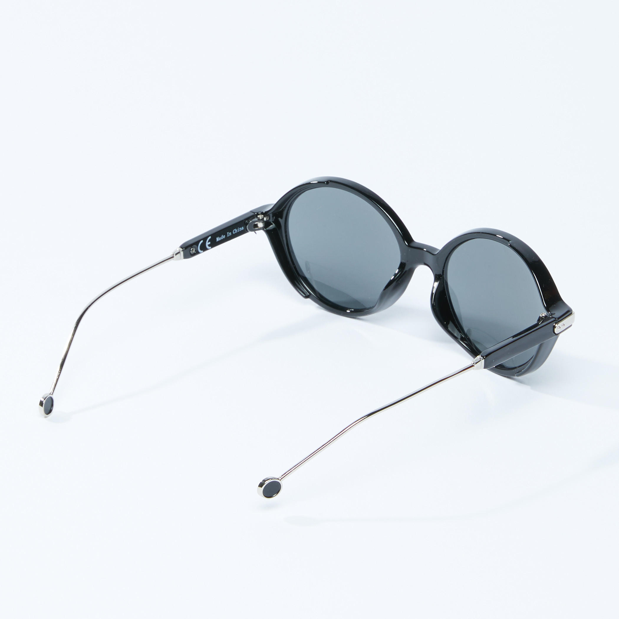 نظّارة شمسية بتصميم مستدير وإطار كامل-men-sunglasses-image-1