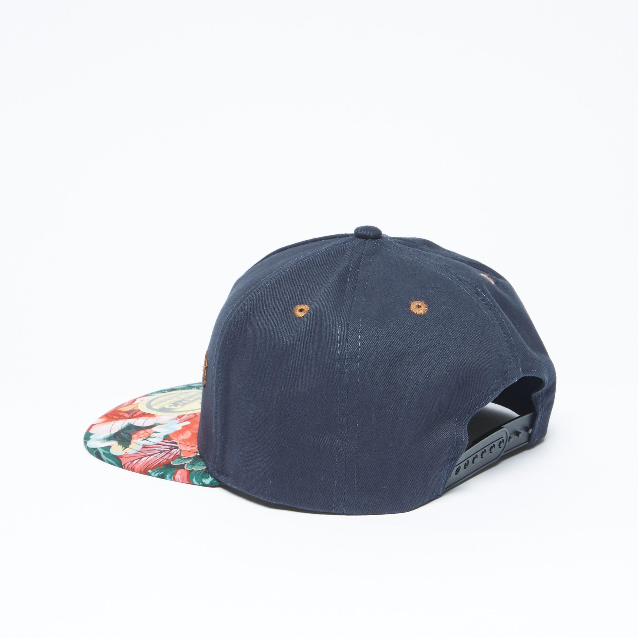 قبعة كاب مطرّزة بزر إغلاق-men-caps-image-3