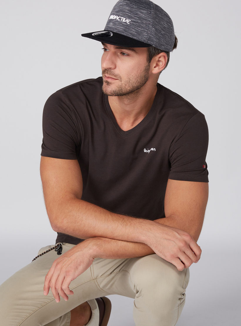 قبعة كاب بزر إغلاق وطبعات-men-caps-image-2