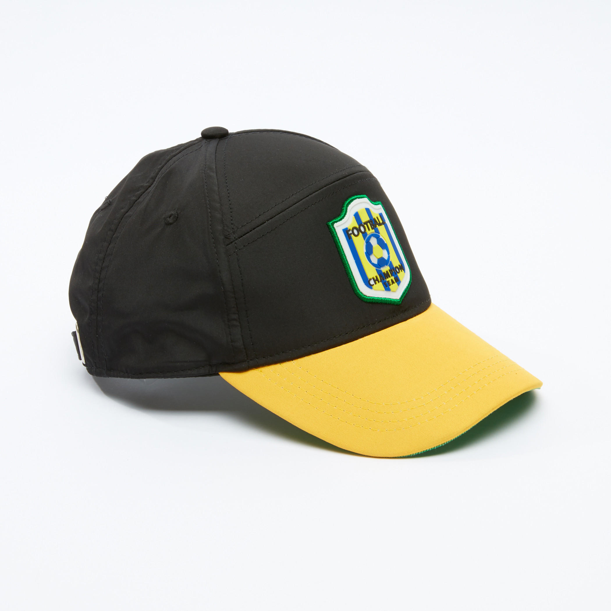 قبعة كاب بثنية إغلاق وتطريز -men-caps-image-1