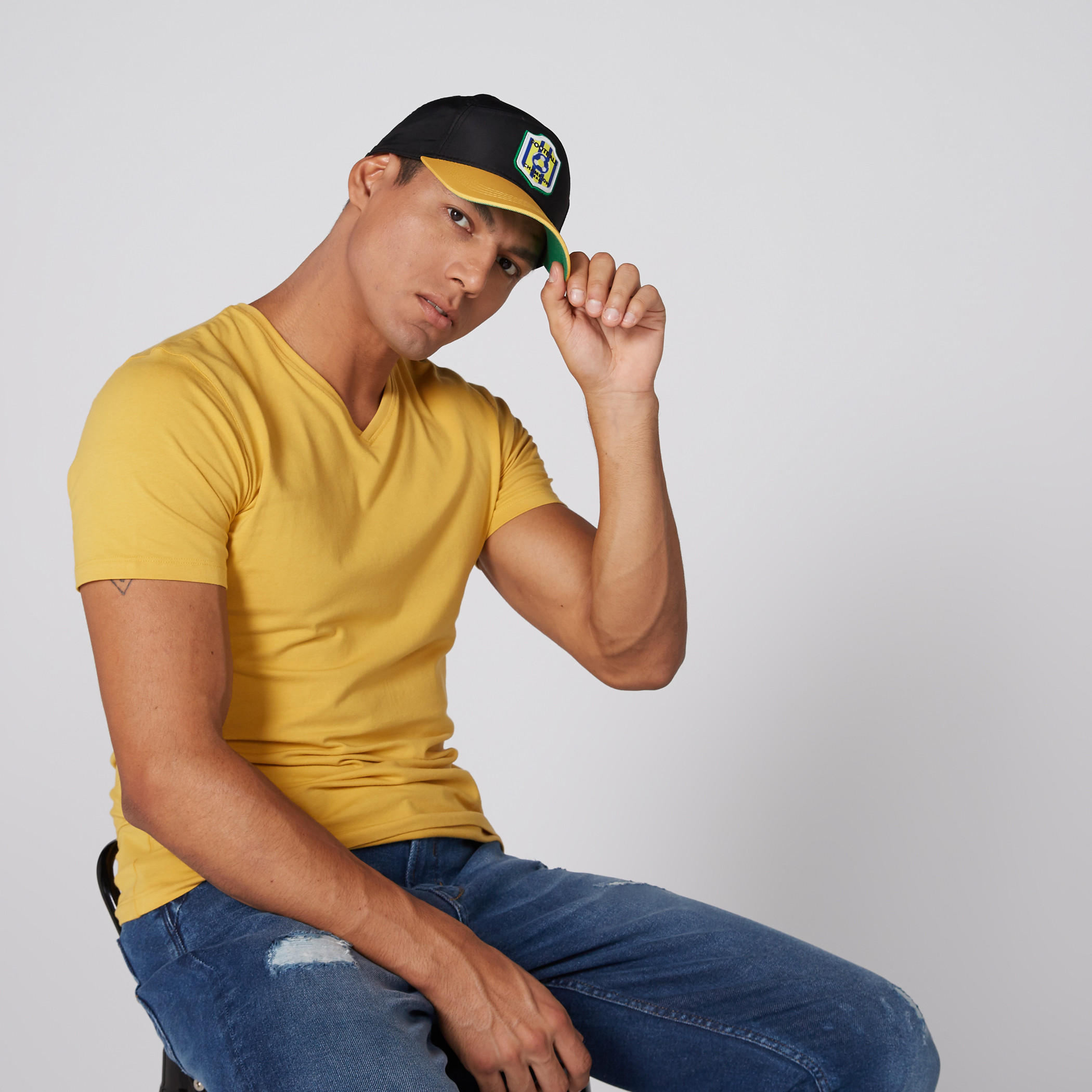قبعة كاب بثنية إغلاق وتطريز -men-caps-image-2