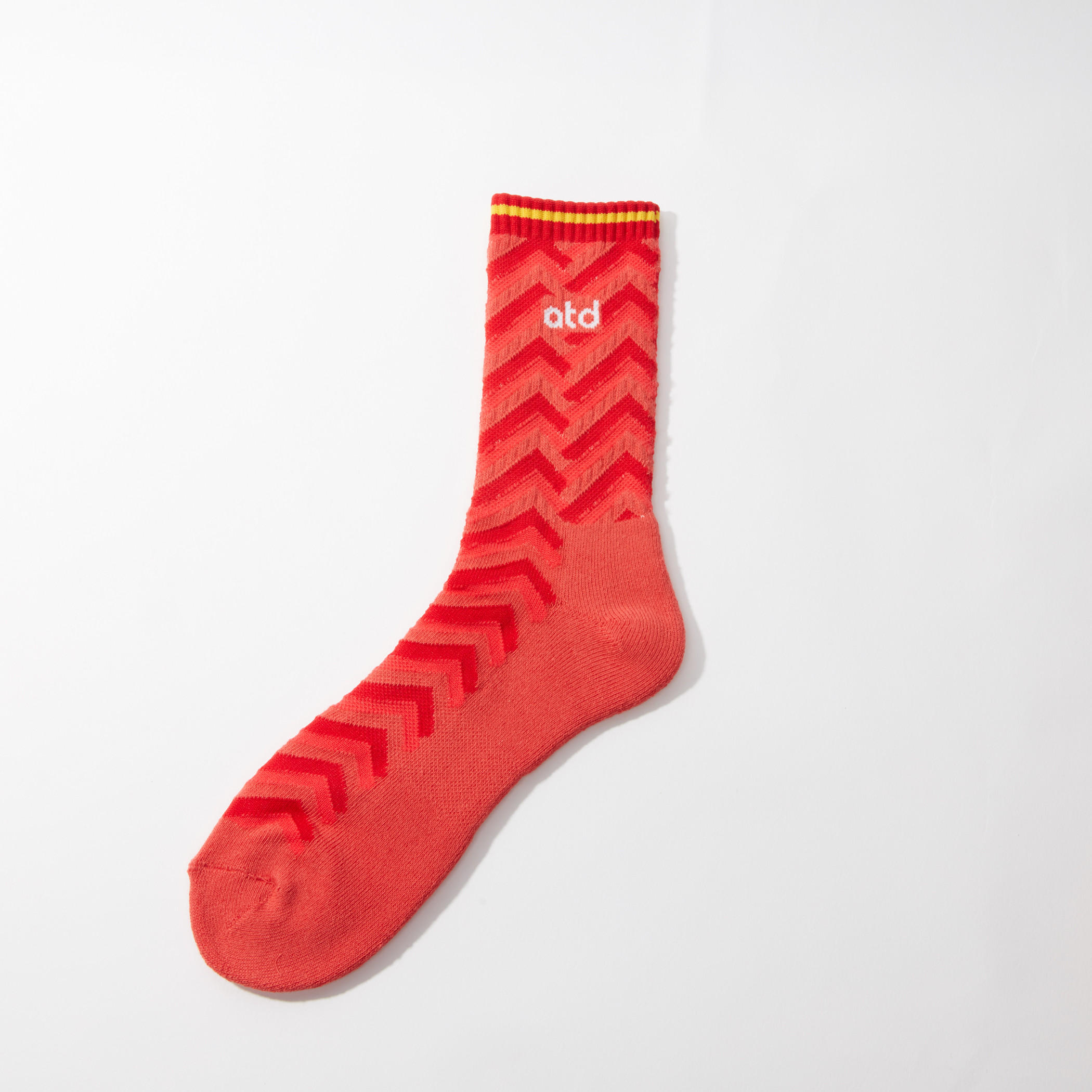 جوارب رياضية متوسطة الطول بارزة الملمس -men-socks-image-1