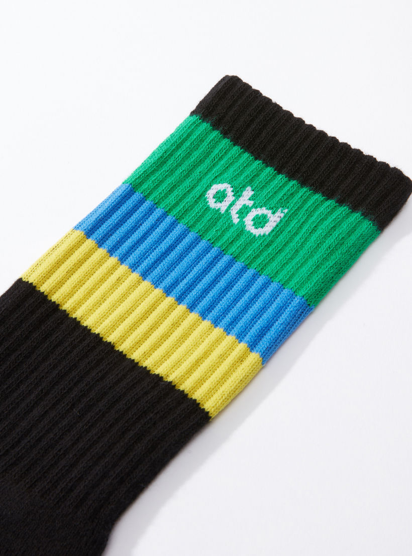 جوارب رياضية مضلّعة متوسطة الطول -men-socks-image-1