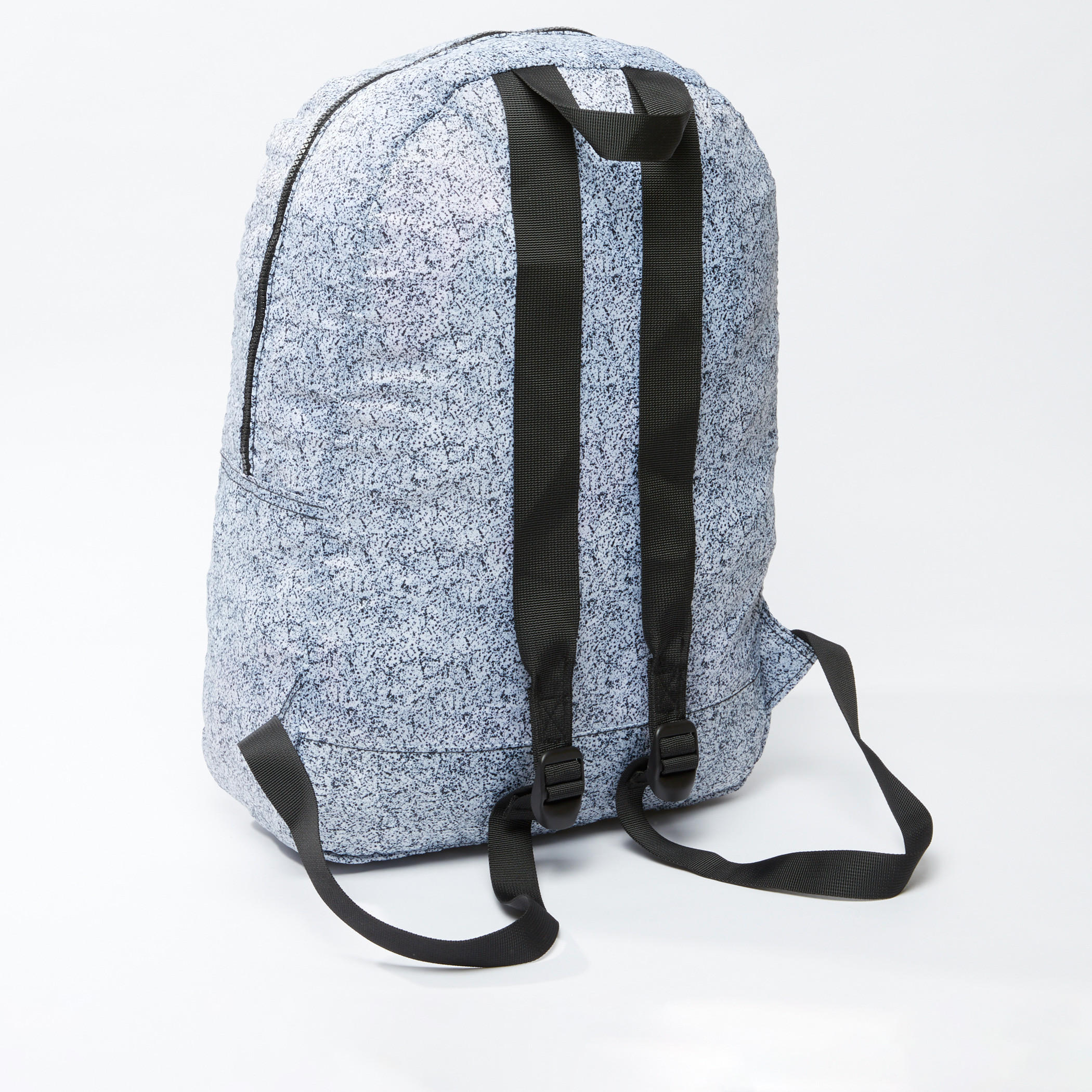 حقيبة ظهر بطبعات وسحاب إغلاق وحمالات قابلة للتعديل-men-bags-image-4