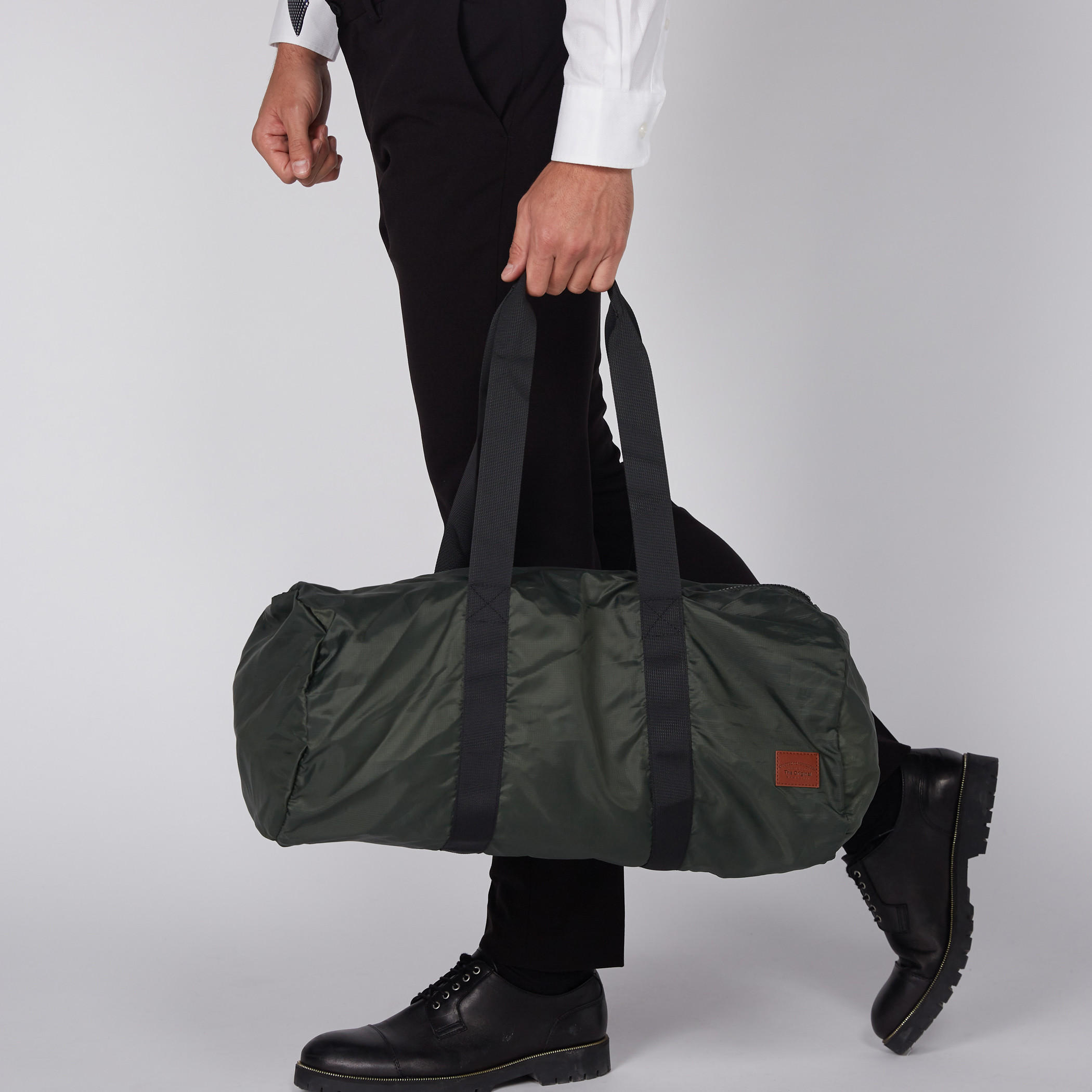 حقيبة دافل بسحاب إغلاق ومقابض مزدوجة-men-bags-image-2