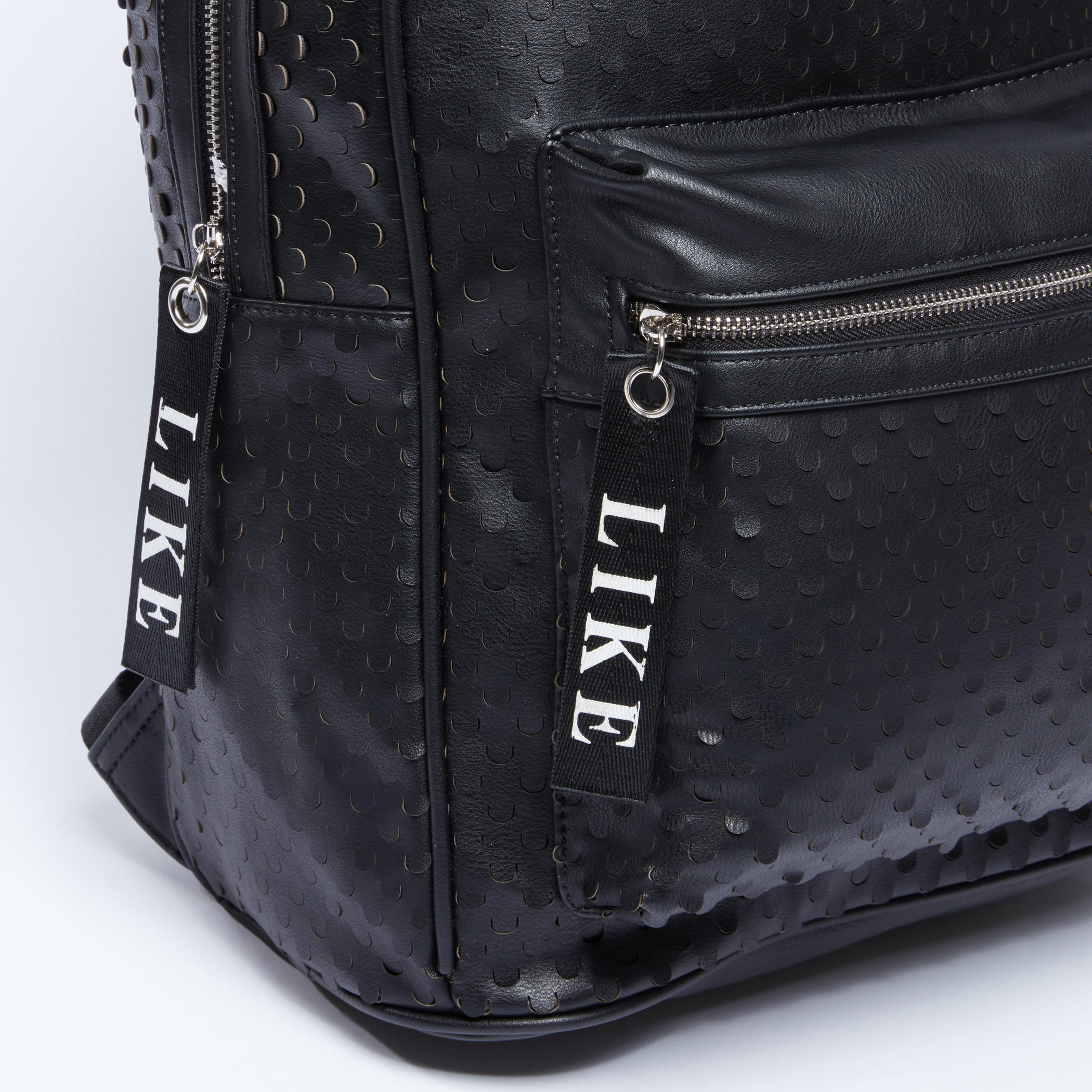 حقيبة ظهر بارزة الملمس بسحاب إغلاق وحمالات كتف قابلة للتعديل-men-bags-image-2