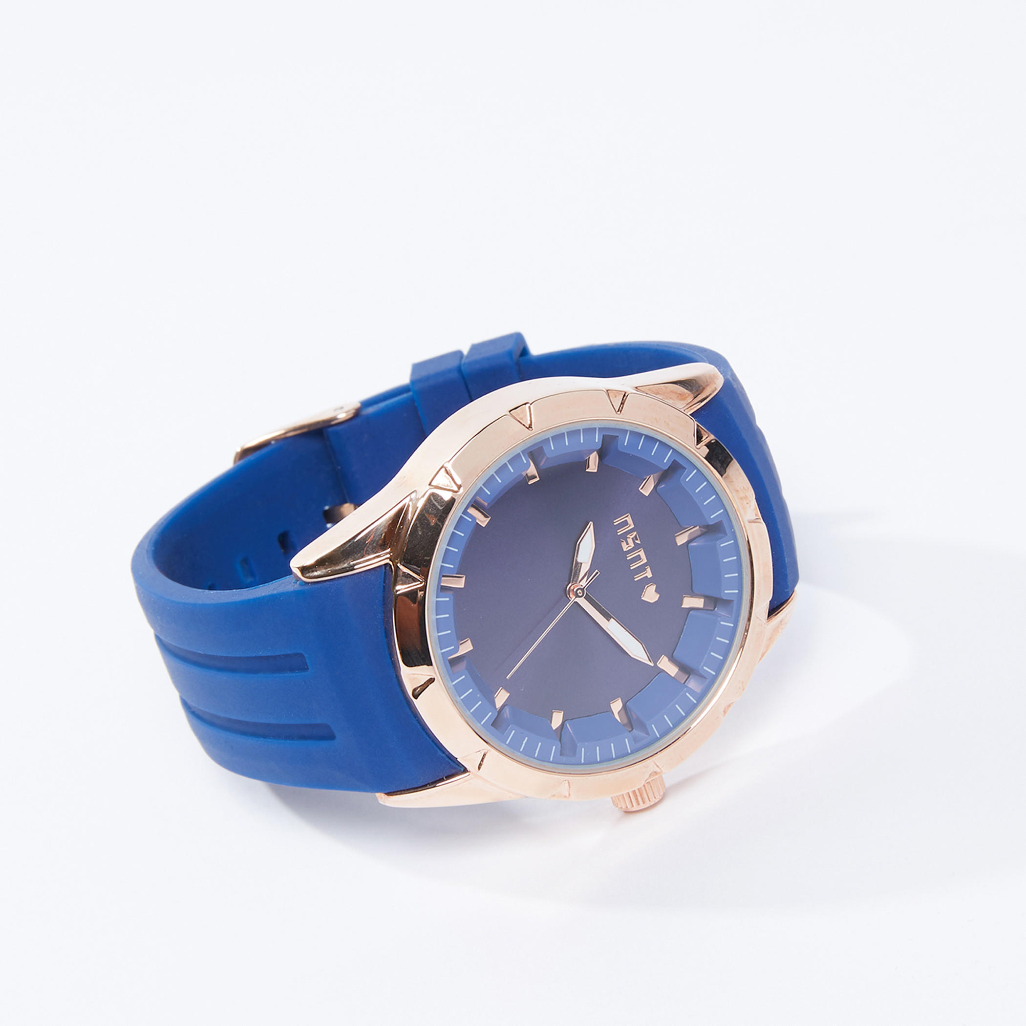 Round Wrist Watch with Textured Strap and Pin Buckle Closure-electronics-accessories-image-1