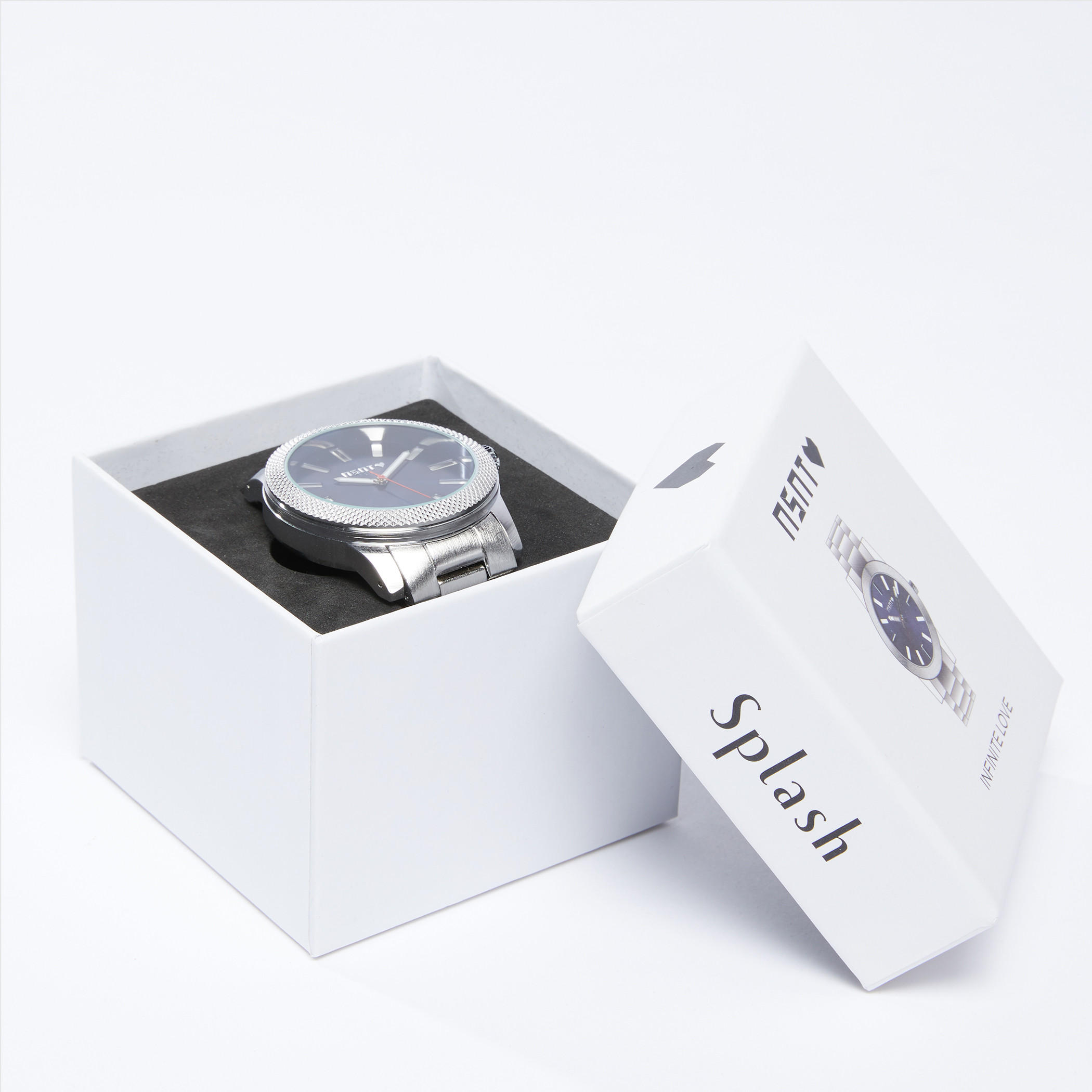 Round Wrist Watch with Metallic Strap and Clasp Closure-electronics-accessories-image-5