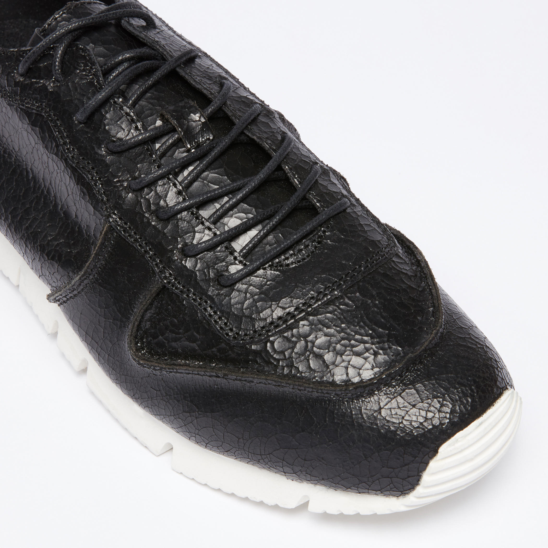 حذاء سنيكرز بارز الملمس برباط-men-shoes-loafersandmoccasins-image-3