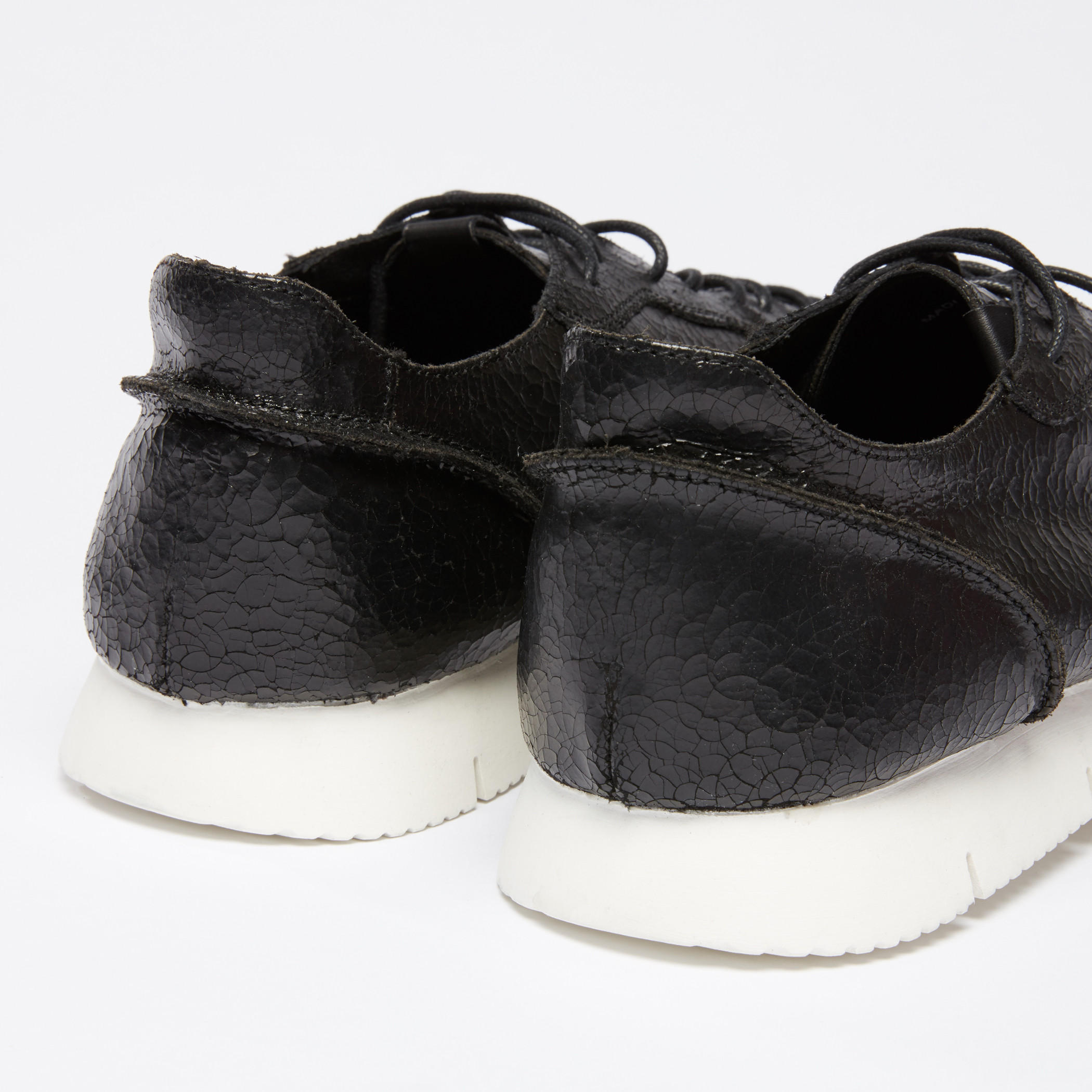 حذاء سنيكرز بارز الملمس برباط-men-shoes-loafersandmoccasins-image-5