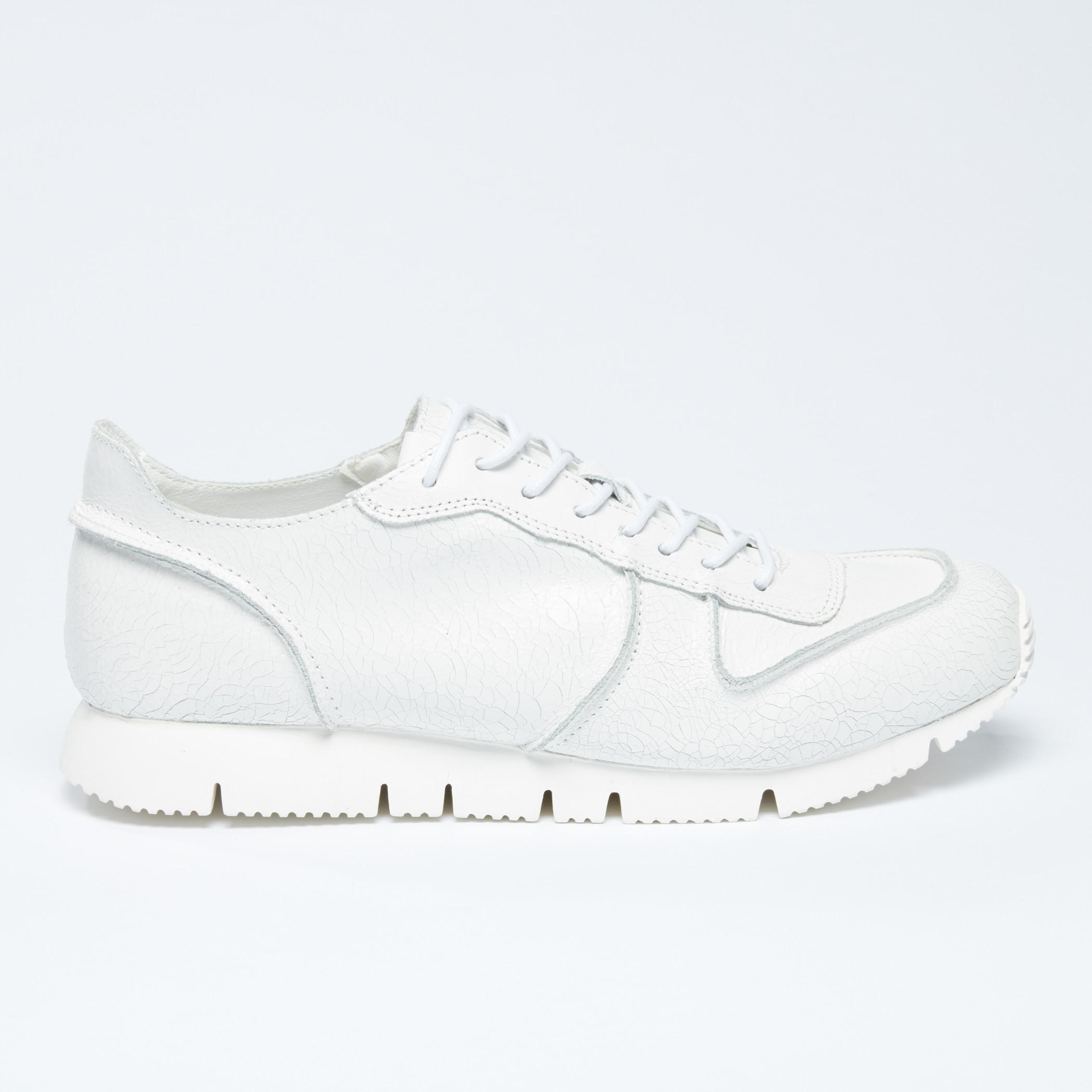 حذاء سنيكرز بارز الملمس برباط-men-shoes-loafersandmoccasins-image-1
