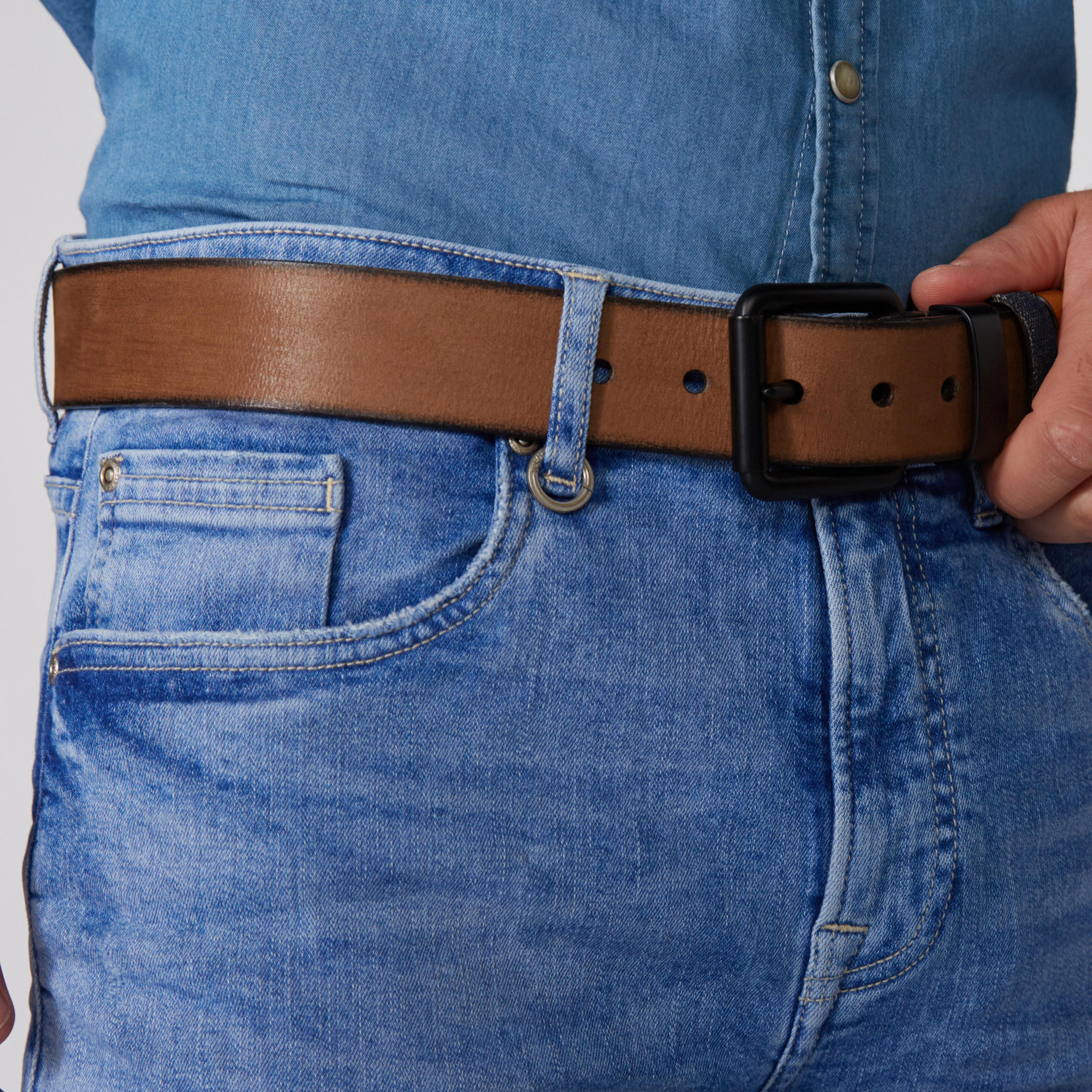 حزام بارز الملمس بإبزيم إغلاق بدبوس-men-beltsandwallets-belts-image-2