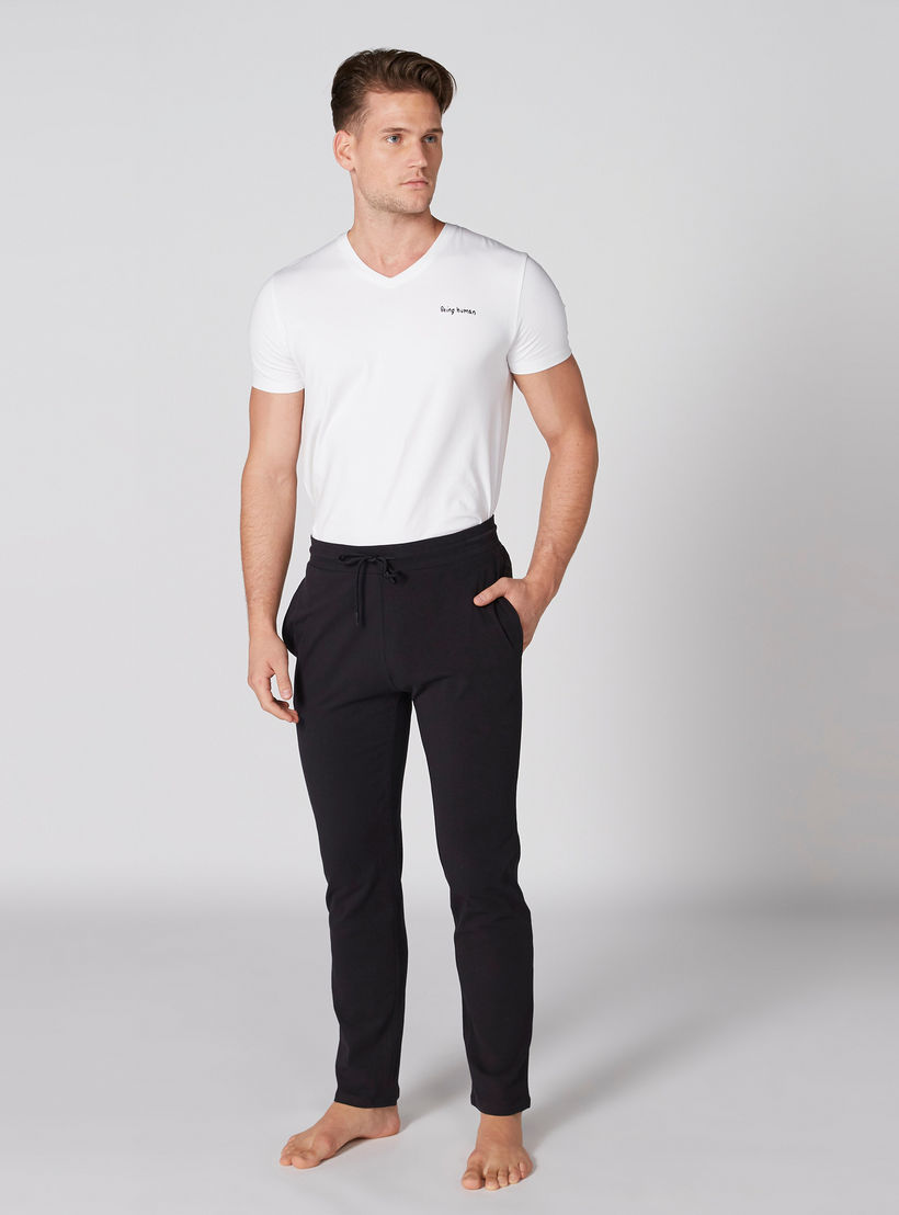 بنطال طويل بخصر مطاطي وجيوب-men-clothing-nightwear-pyjamaandshorts-image-1