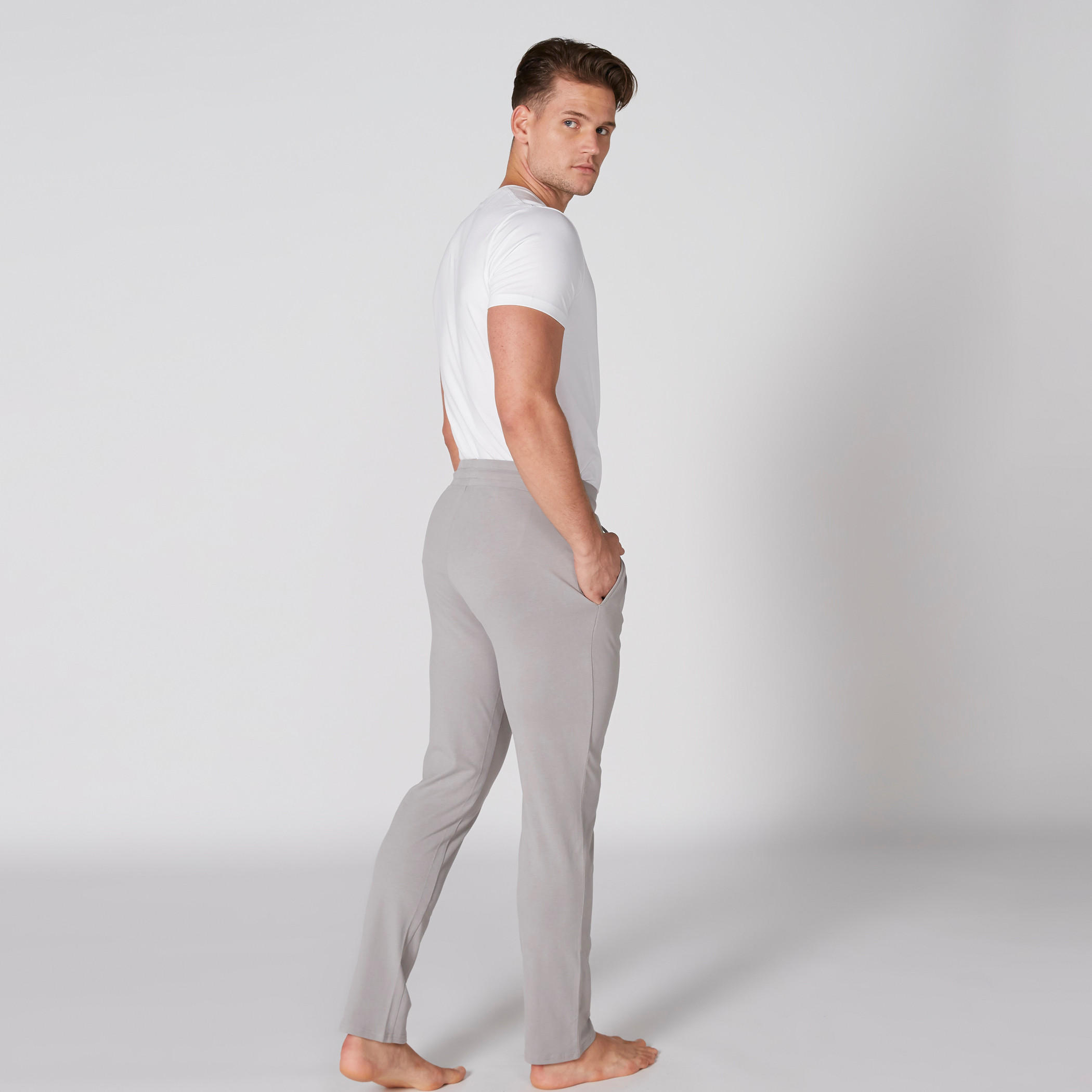 بنطال طويل بخصر مطّاطي ورباط-men-clothing-nightwear-pyjamaandshorts-image-1