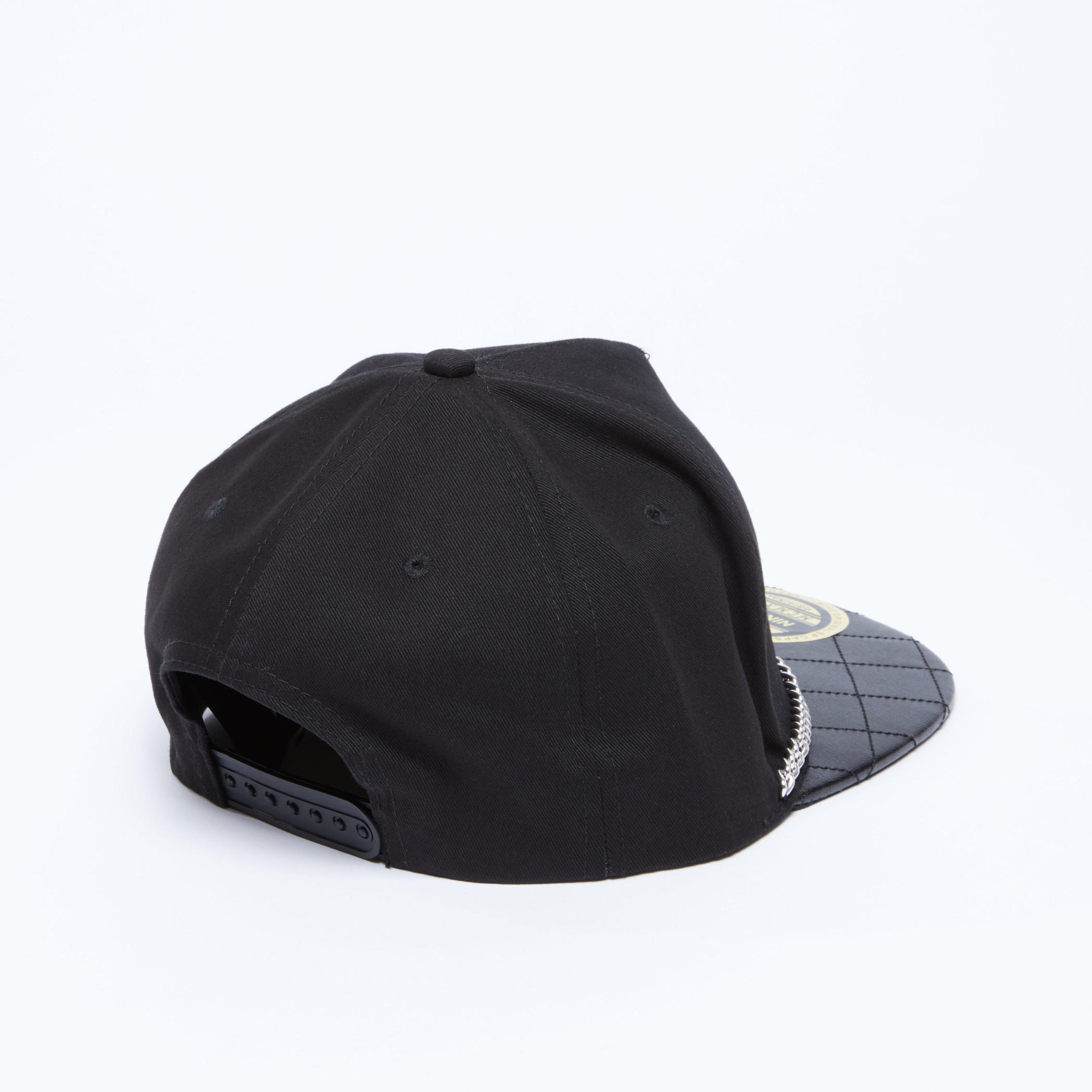 كاب بسلسلة ميتاليك وتزيينات باتمان-men-caps-image-3