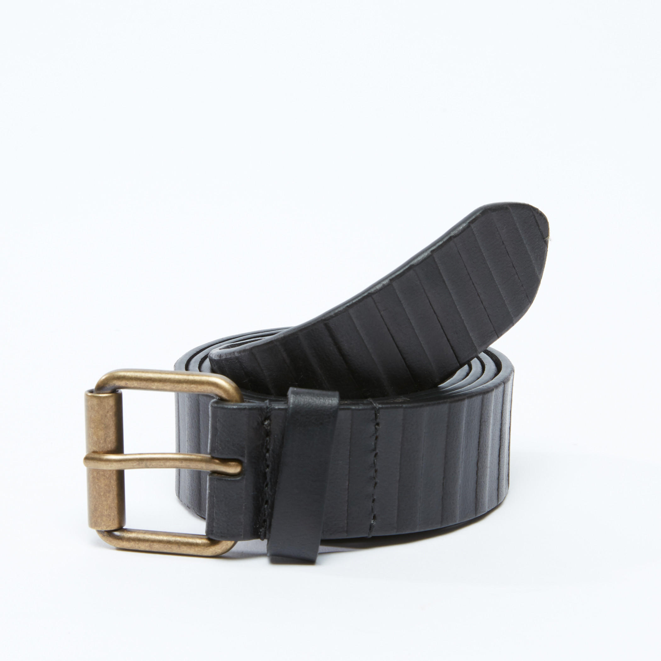 حزام بتصميم بارز الملمس مع إبزيم بدبوس للإغلاق-men-beltsandwallets-belts-image-1