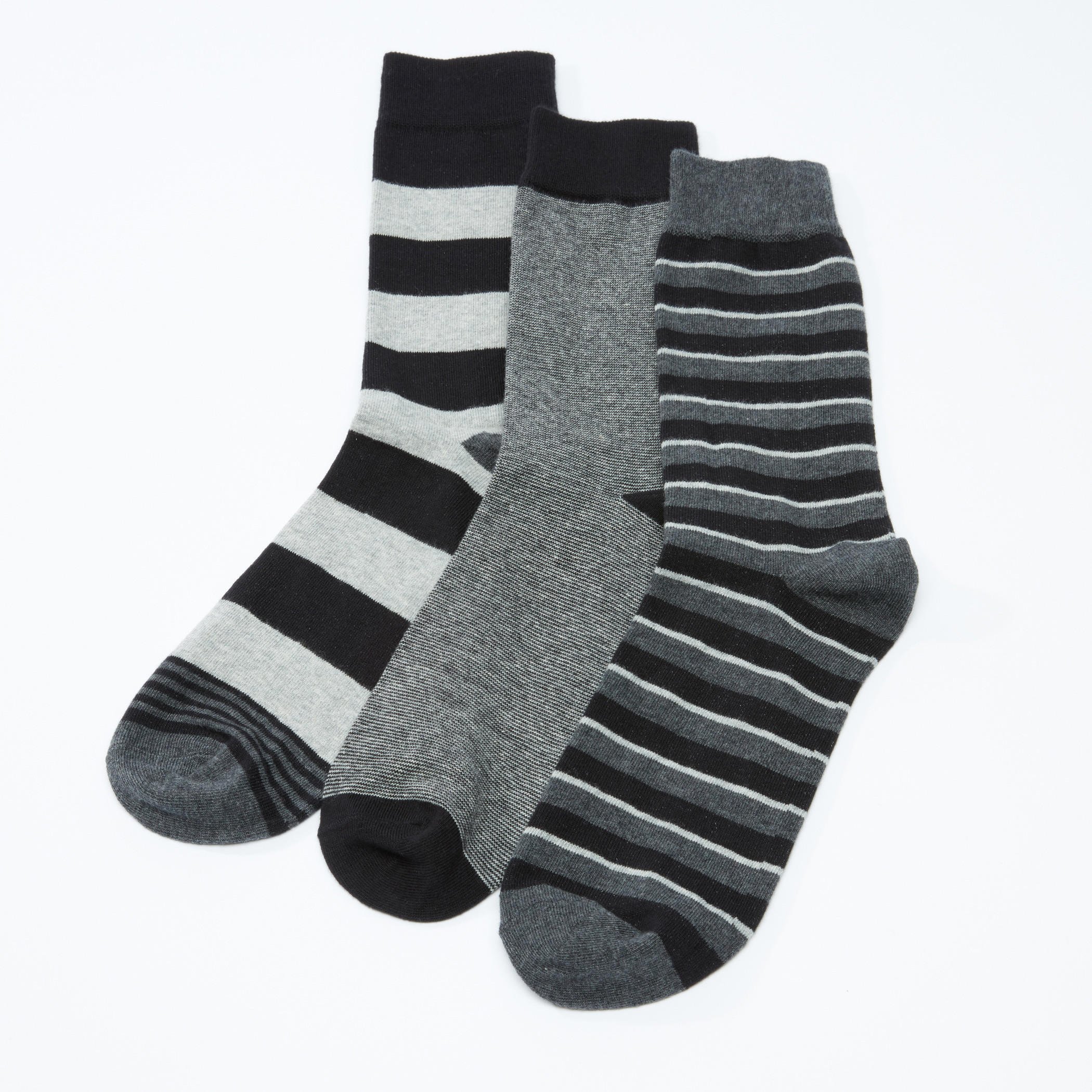 جوارب مقلمة بطول متوسط - طقم من 3 أزواج-men-socks-image-1
