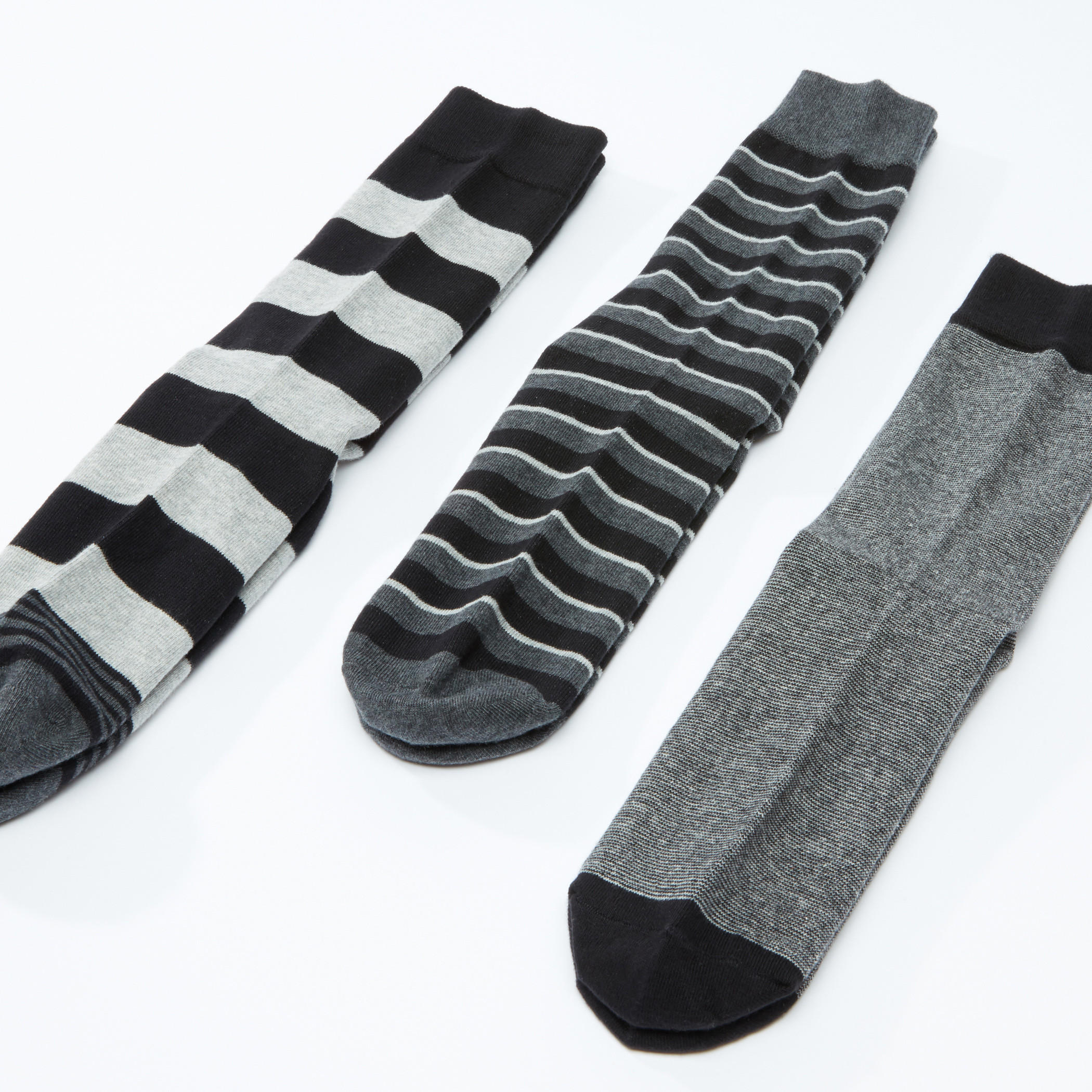جوارب مقلمة بطول متوسط - طقم من 3 أزواج-men-socks-image-2
